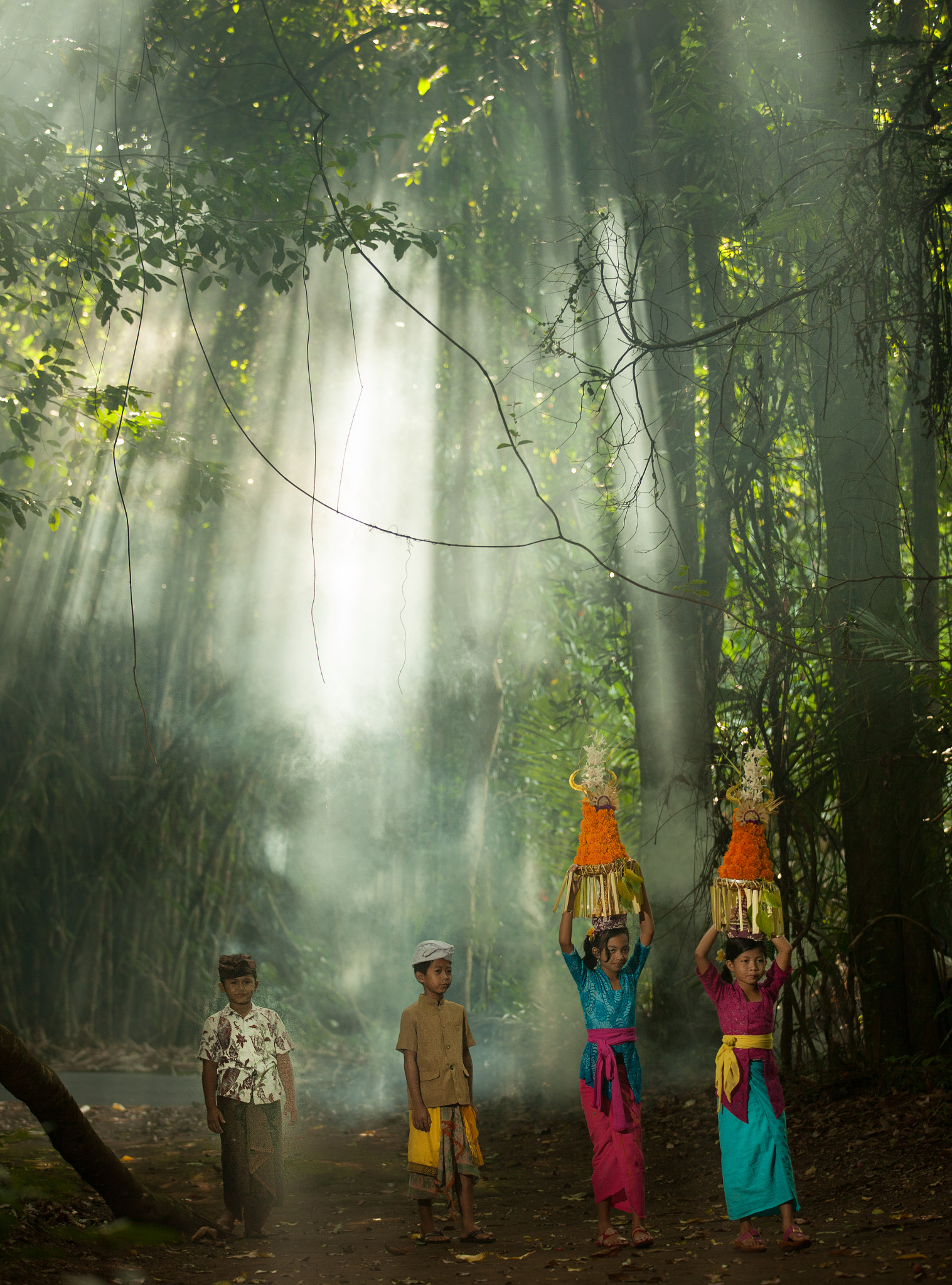 Canon EF 70-200mm F2.8L IS II USM sample photo. Balinesse ritual photography