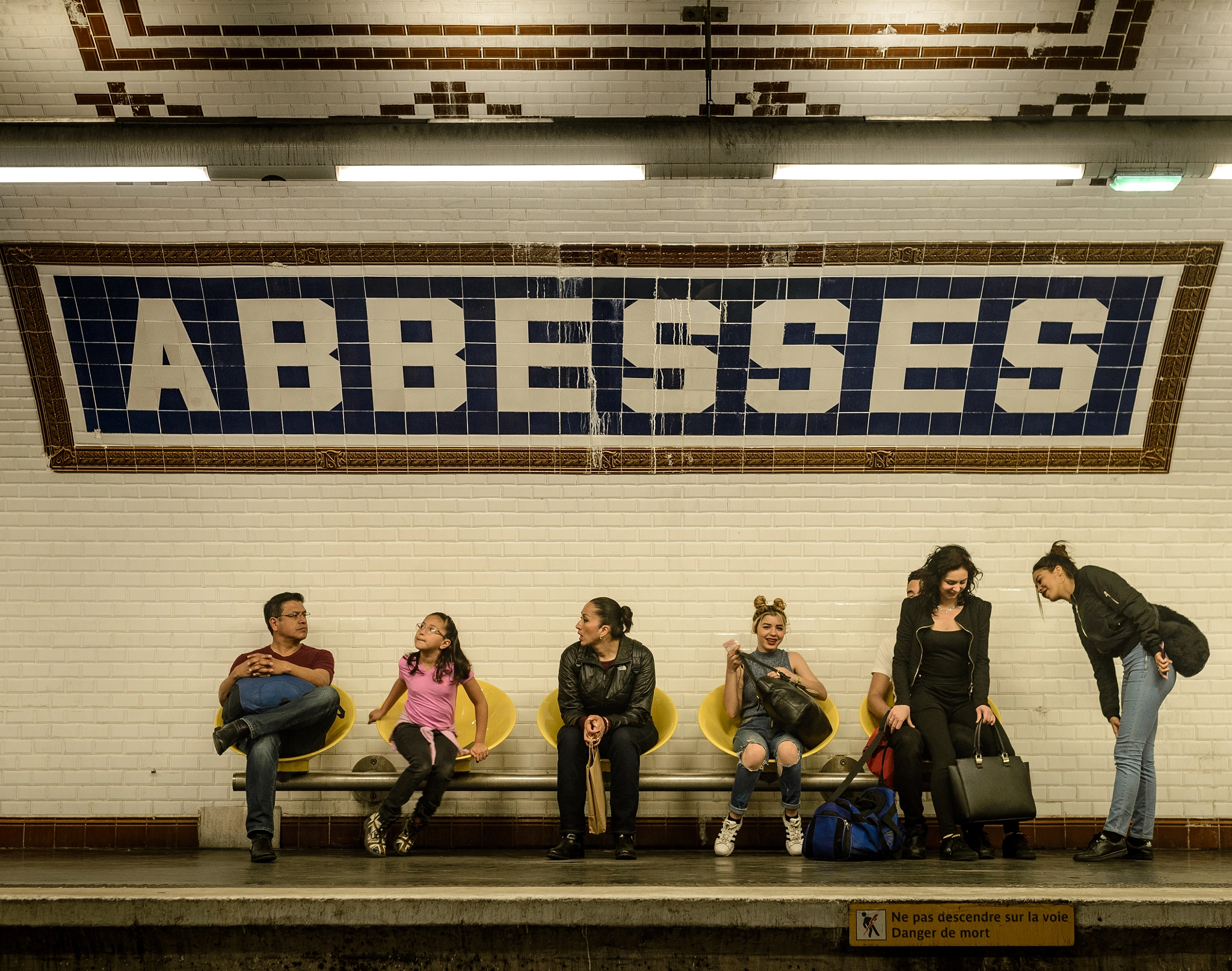 Nikon D610 + Nikon AF-S Nikkor 50mm F1.8G sample photo. Abbesses metro photography