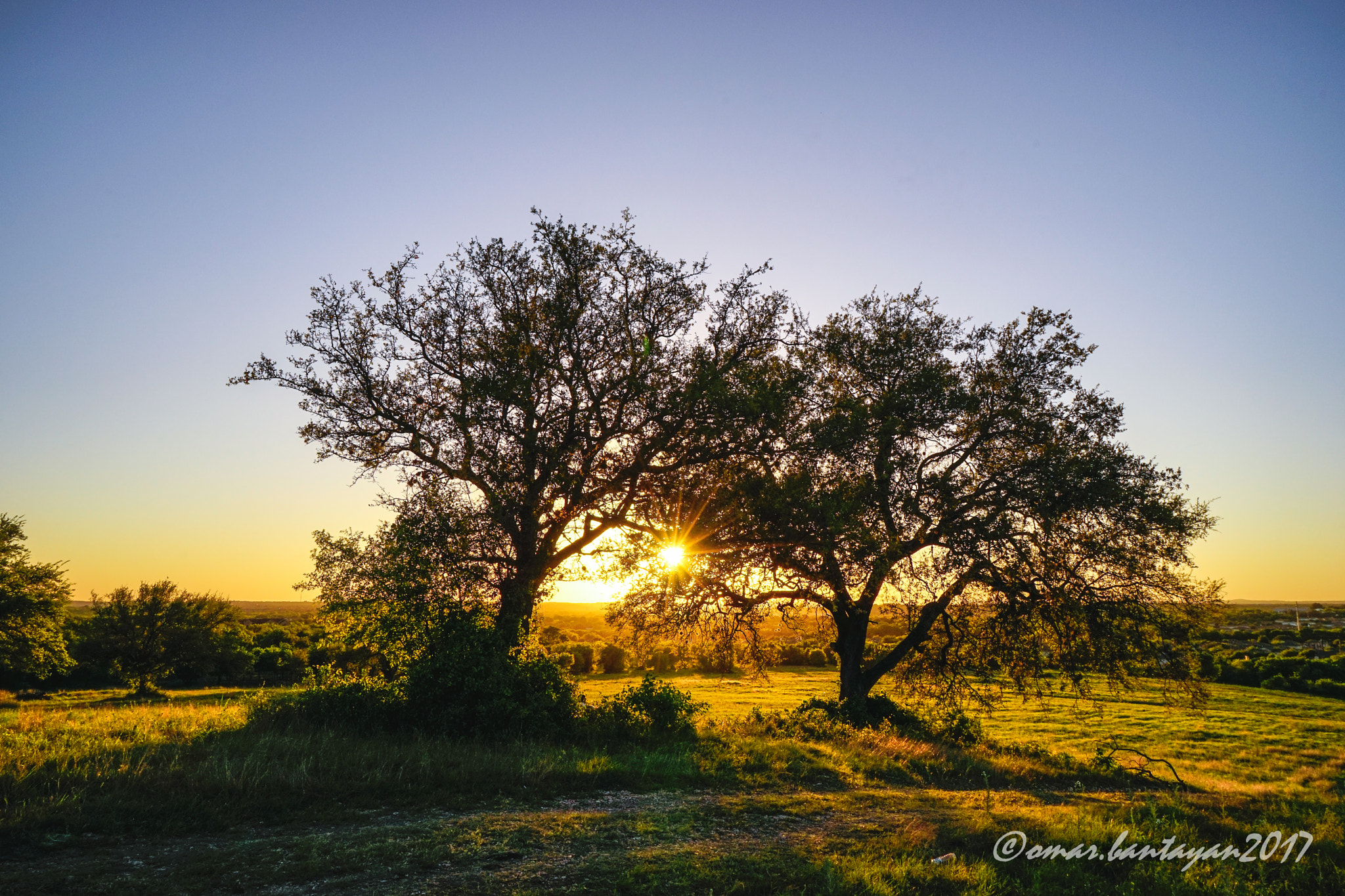 Sony a7 + Sony Vario Tessar T* FE 24-70mm F4 ZA OSS sample photo. San antonio sunset photography