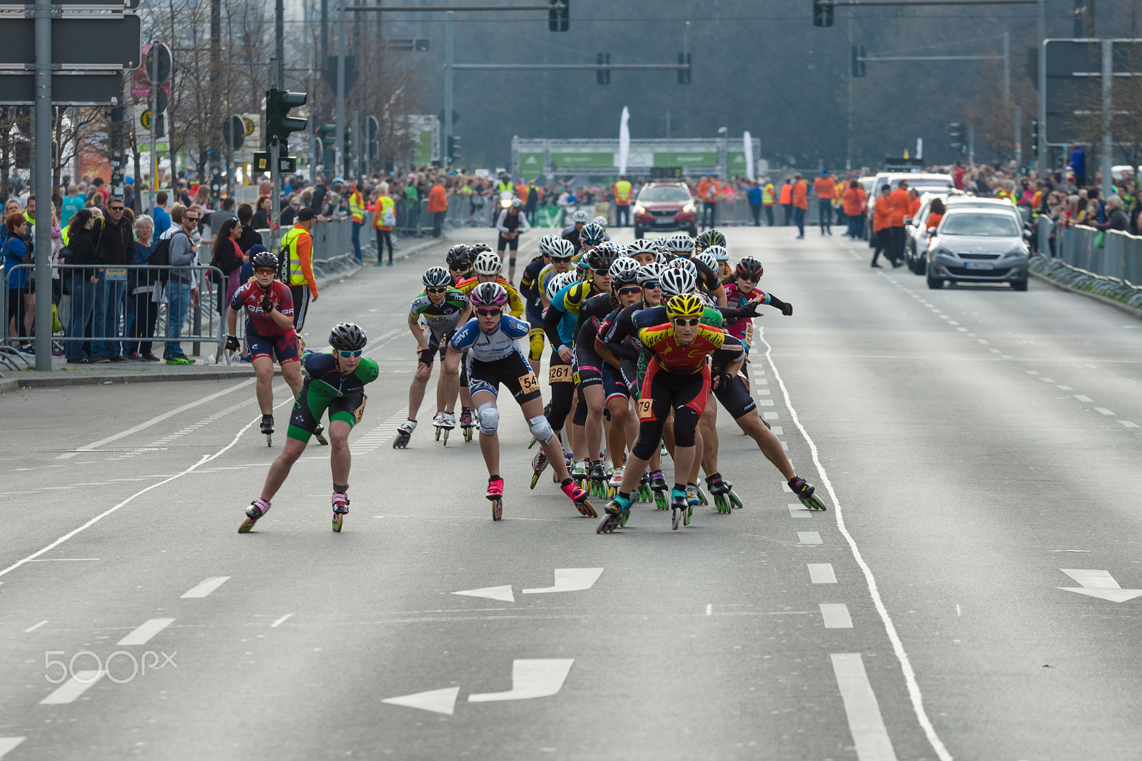 Sigma 70-200mm F2.8 EX DG Macro HSM II sample photo. 2 april 2017. the annual 37th berlin half marathon. germany photography