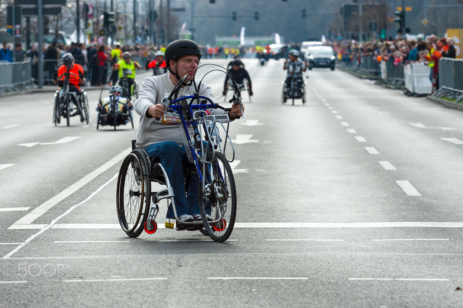 70-200mm F2.8 sample photo. 2 april 2017. the annual 37th berlin half marathon. germany photography