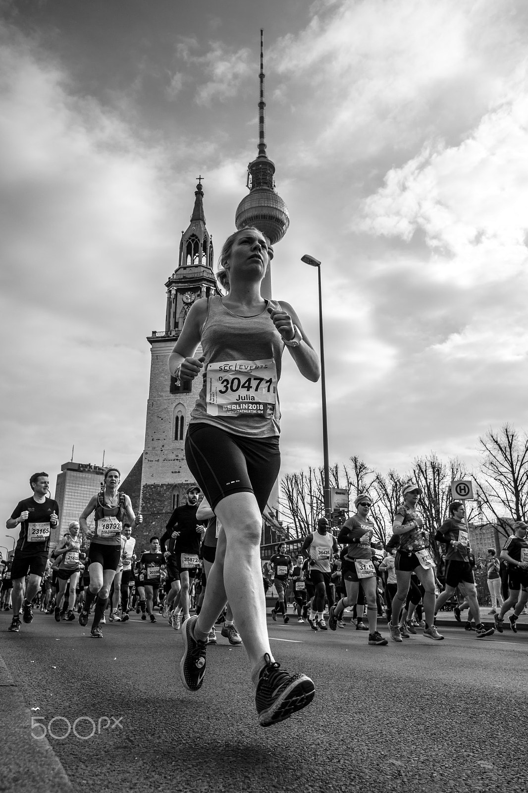 Tokina AT-X Pro 11-16mm F2.8 DX sample photo. 2 april 2017. the annual 37th berlin half marathon. germany photography