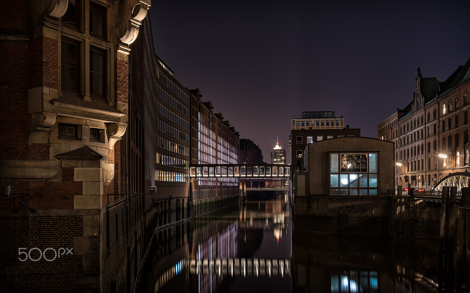 Sigma 17-50mm F2.8 EX DC OS HSM sample photo. Speicherstadt photography