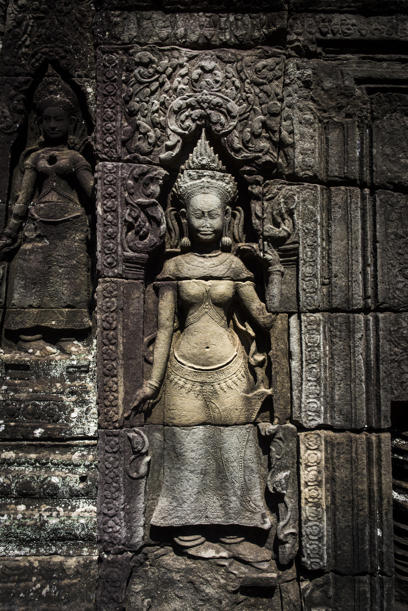 Nikon D810 sample photo. Smile of angkot wat photography