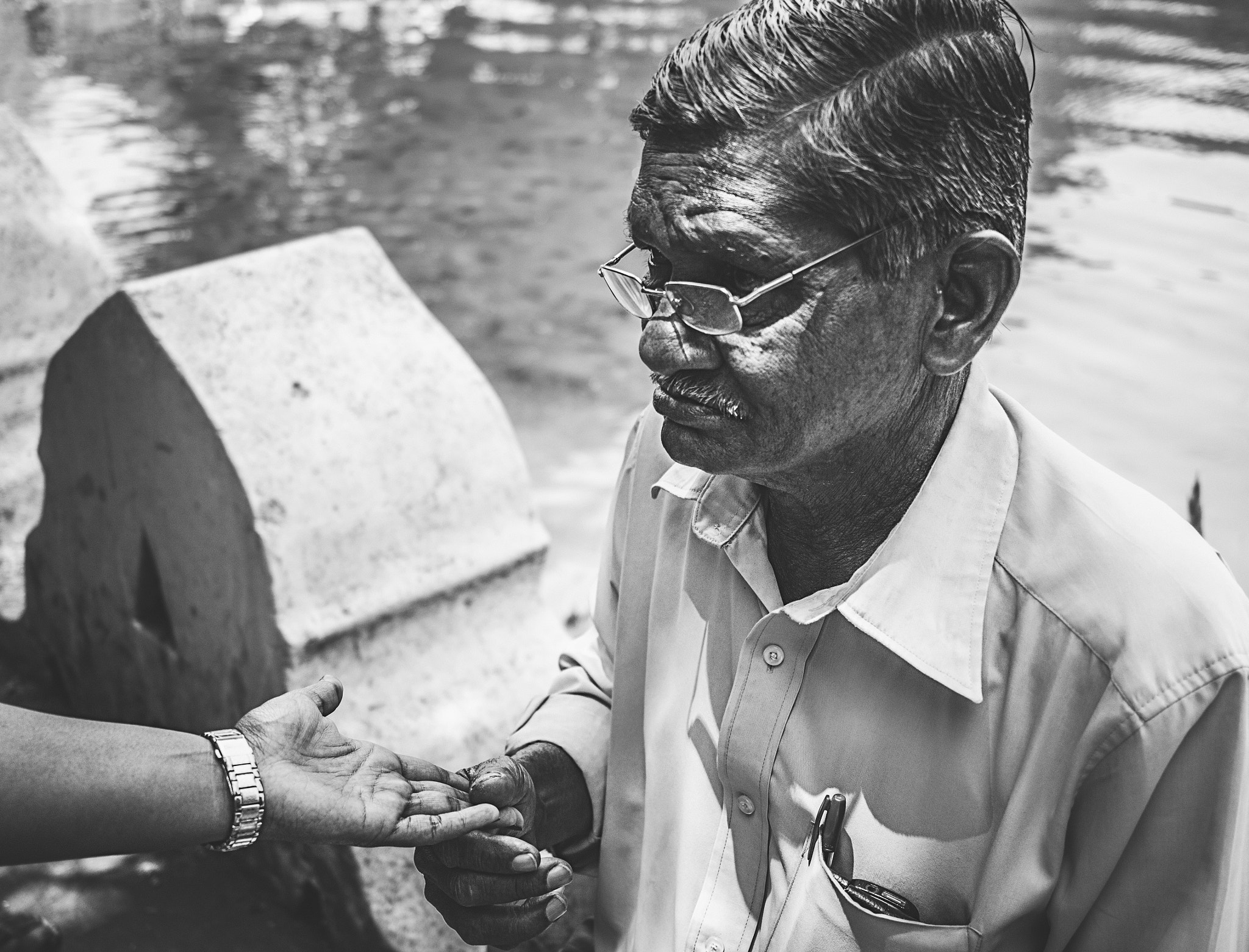 Canon EF-S 24mm F2.8 STM sample photo. Palm reader, kandy, sri lanka #5 photography