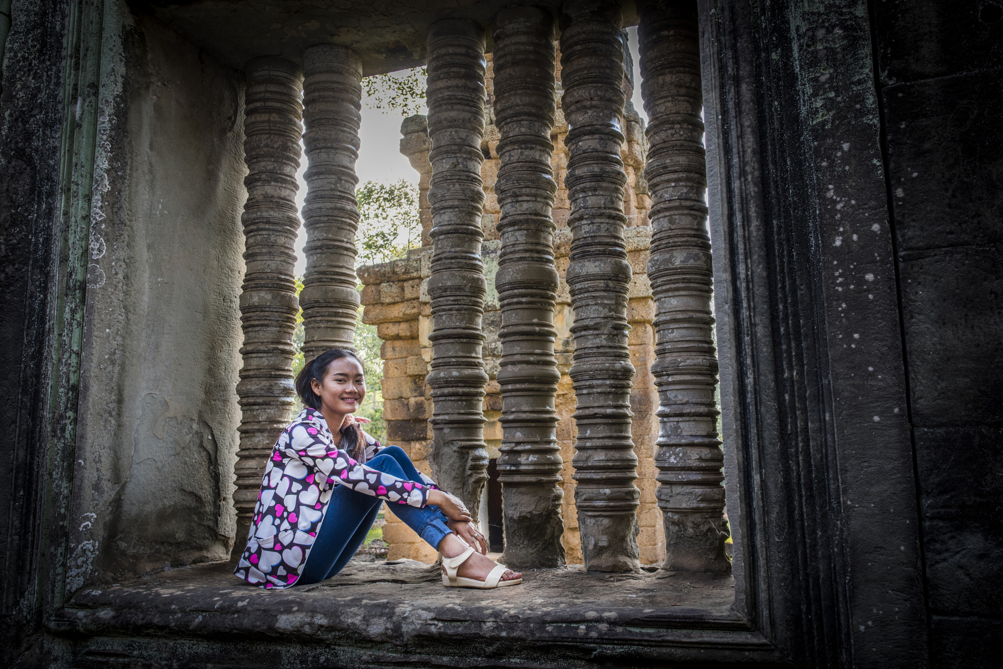 Nikon D810 sample photo. Smile of angkot wat photography