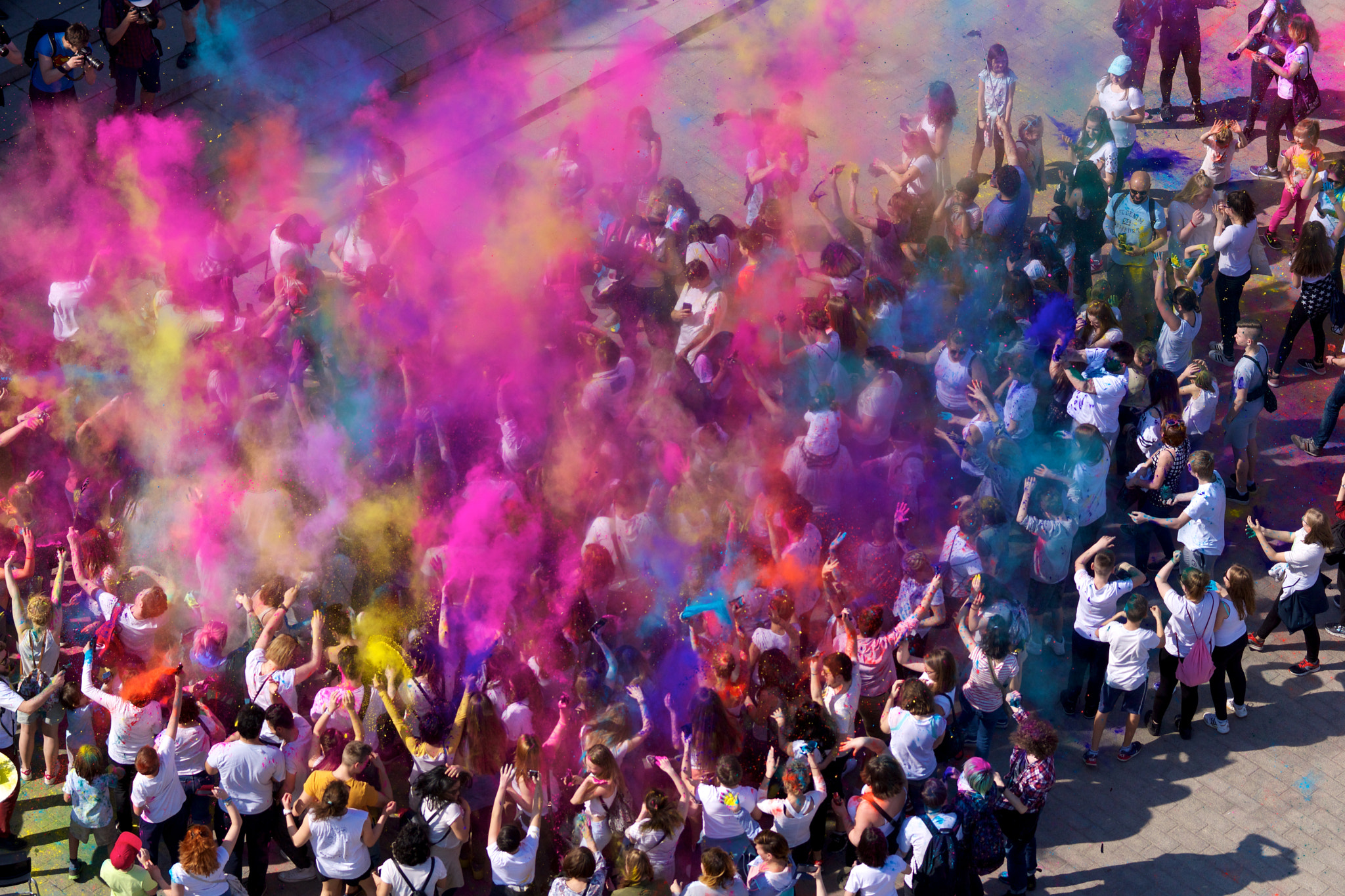 Minolta AF 80-200mm F2.8 HS-APO G sample photo. Holi colours photography