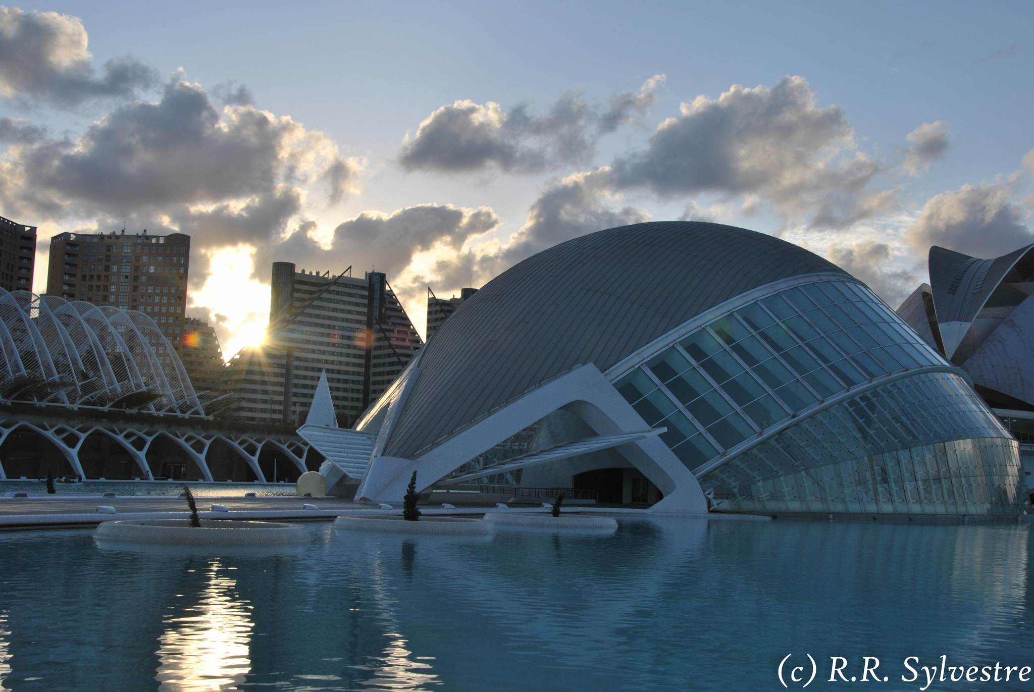 Nikon D3000 sample photo. Hemisferic atardecer photography