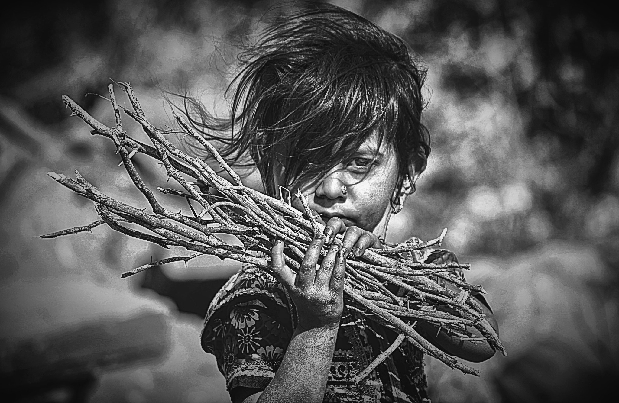 Canon EF-S 55-250mm F4-5.6 IS sample photo. A tribal girl from india photography
