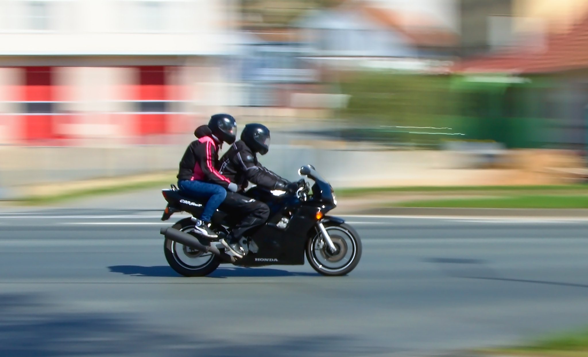 18.00 - 105.00 mm f/3.5 - 5.6 sample photo. Spring ride photography