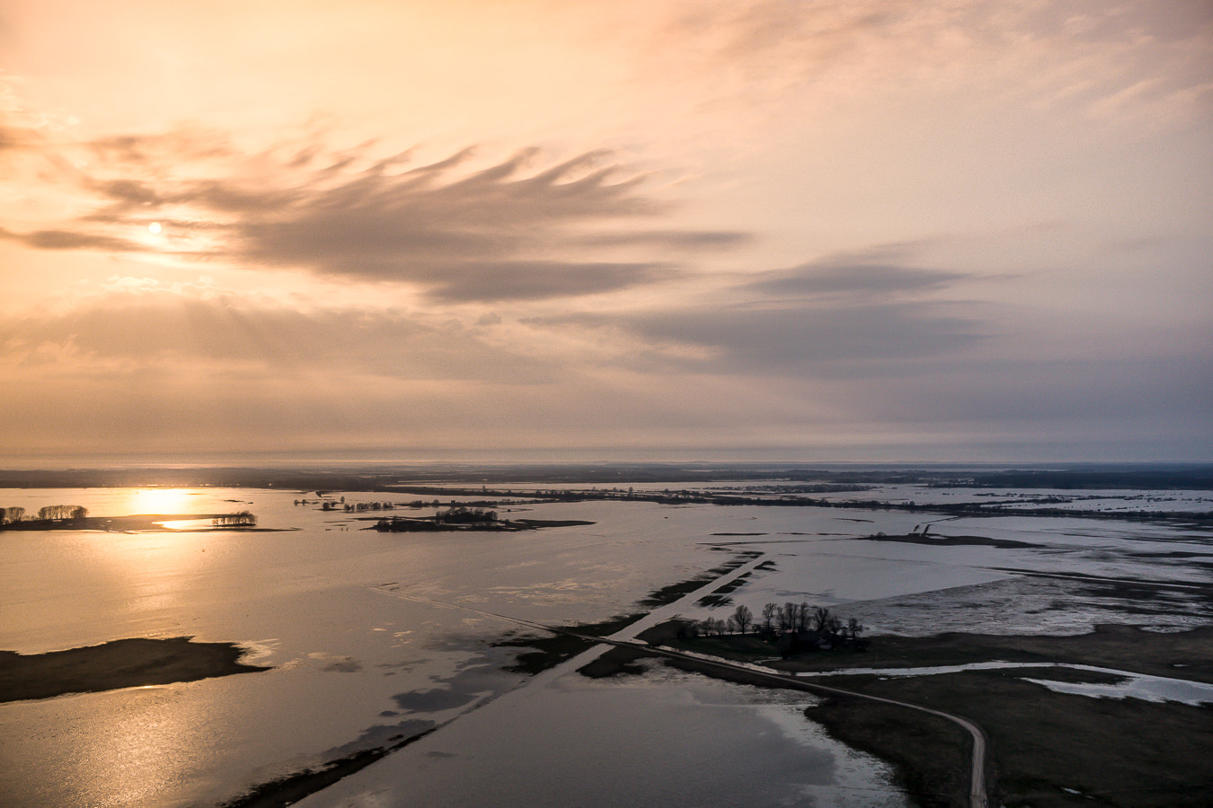 Sony a6000 + Sony E 20mm F2.8 sample photo. Rusnė sunset photography