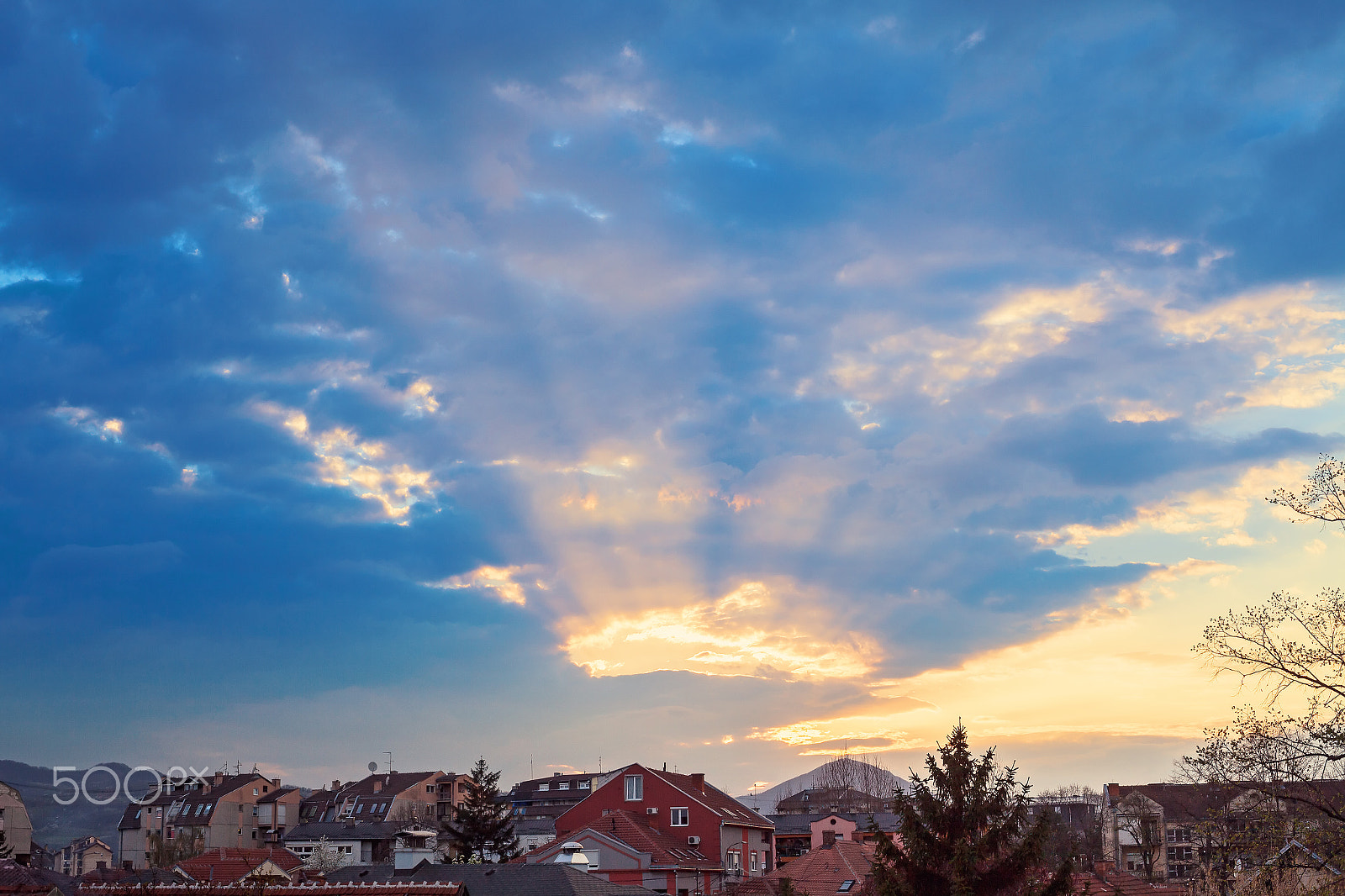 Canon EOS 5D Mark II sample photo. Sunny and cloudy sunset photography