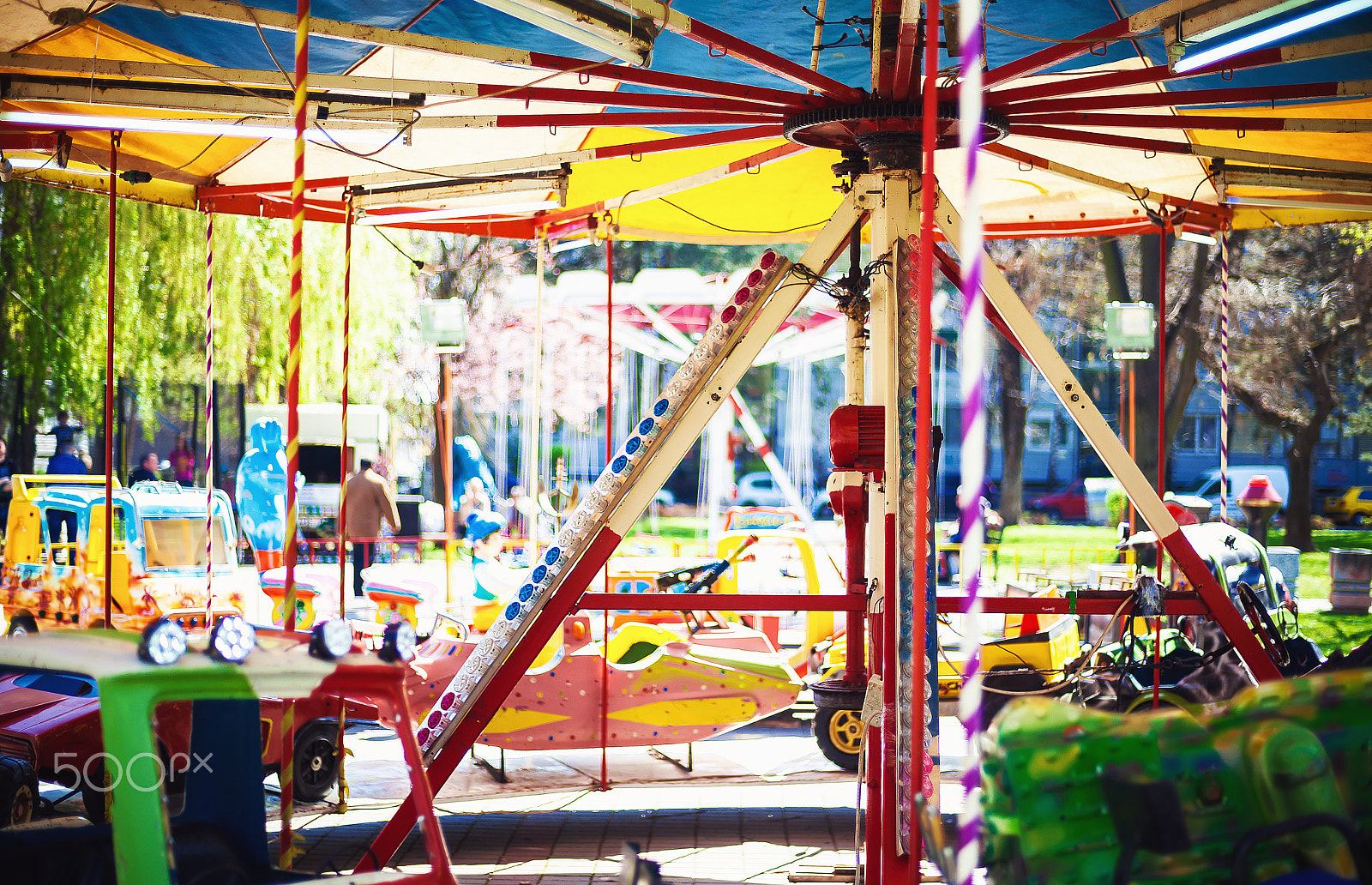 Canon EOS 5D Mark II + Canon EF 35-80mm f/4-5.6 sample photo. Entertainment in luna park photography