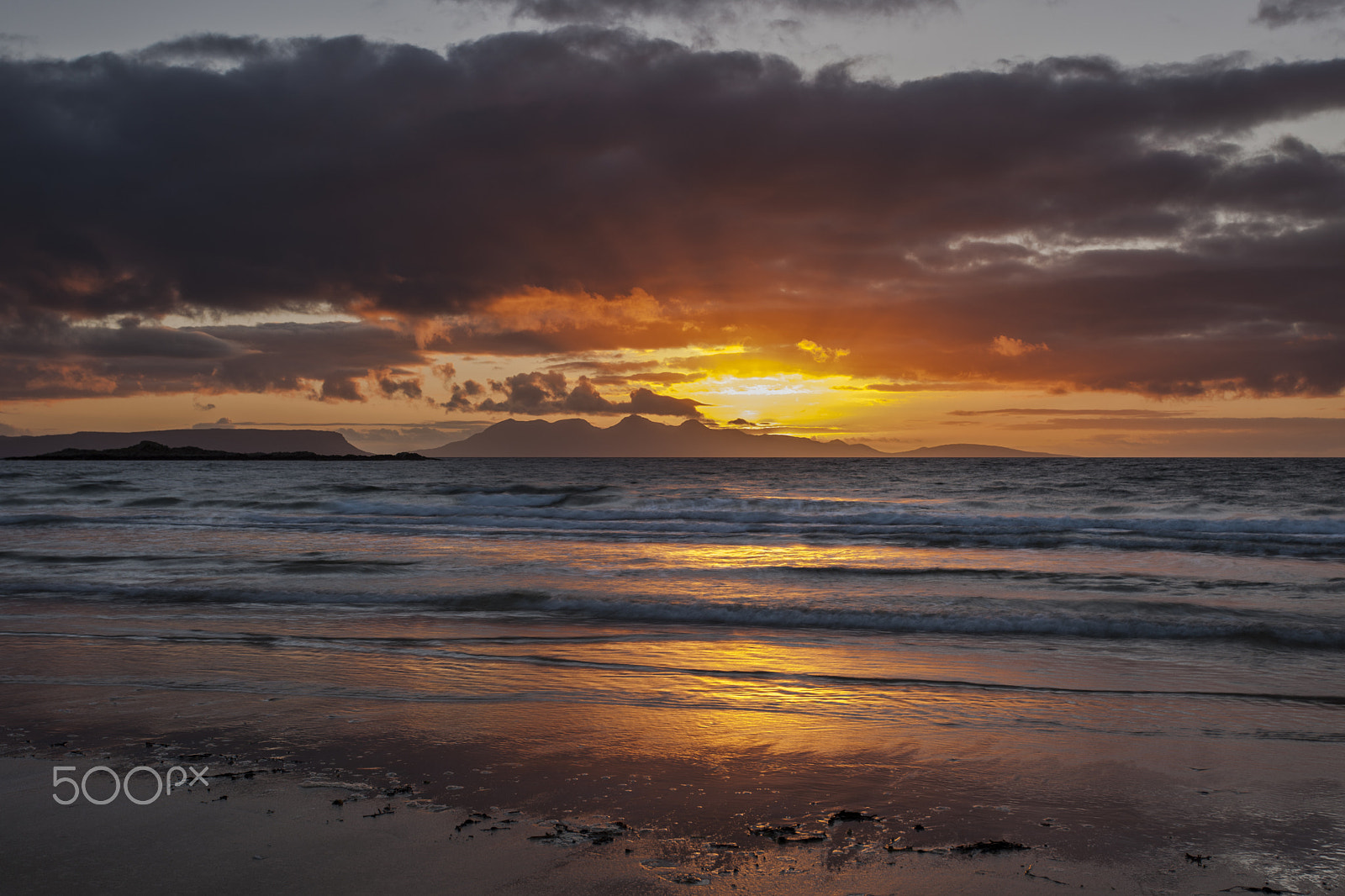 Canon EF 17-40mm F4L USM sample photo. Camusdarach sunset photography