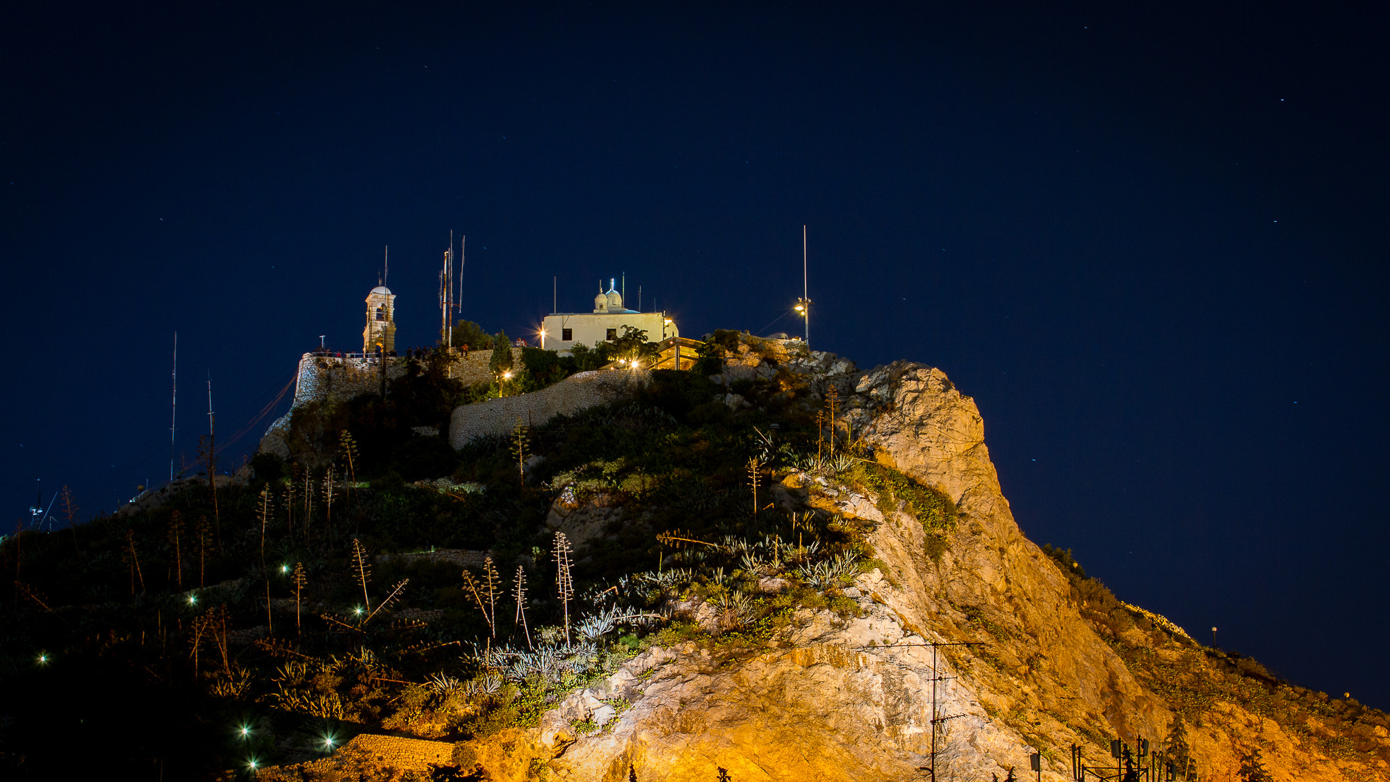 Canon EOS 7D + Canon EF 70-300mm F4-5.6L IS USM sample photo. Mount lycabettus photography