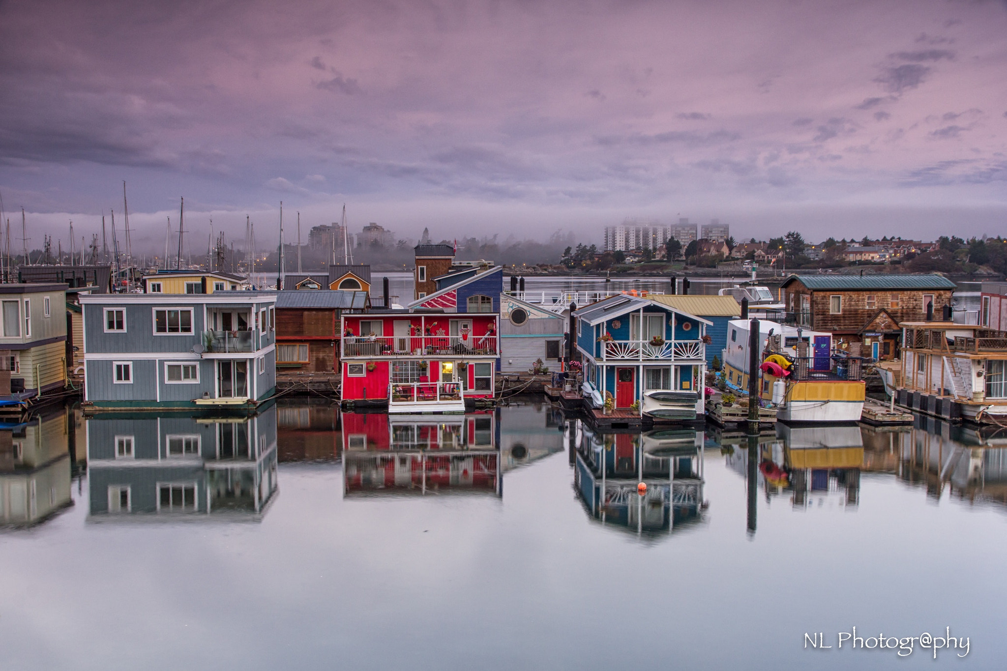 Canon EOS 60D sample photo. Houseboats photography