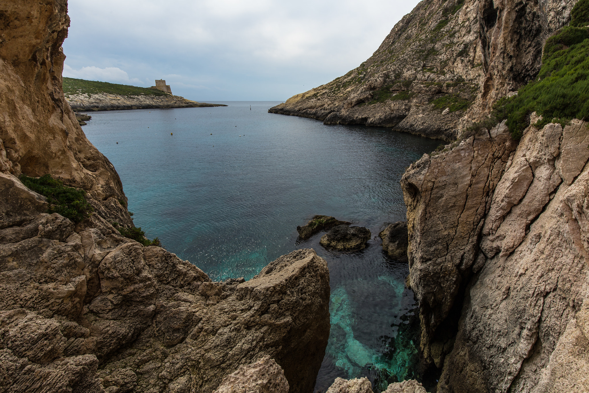 Canon EF 16-35mm F4L IS USM sample photo. Grotto - xlendi, gozo photography