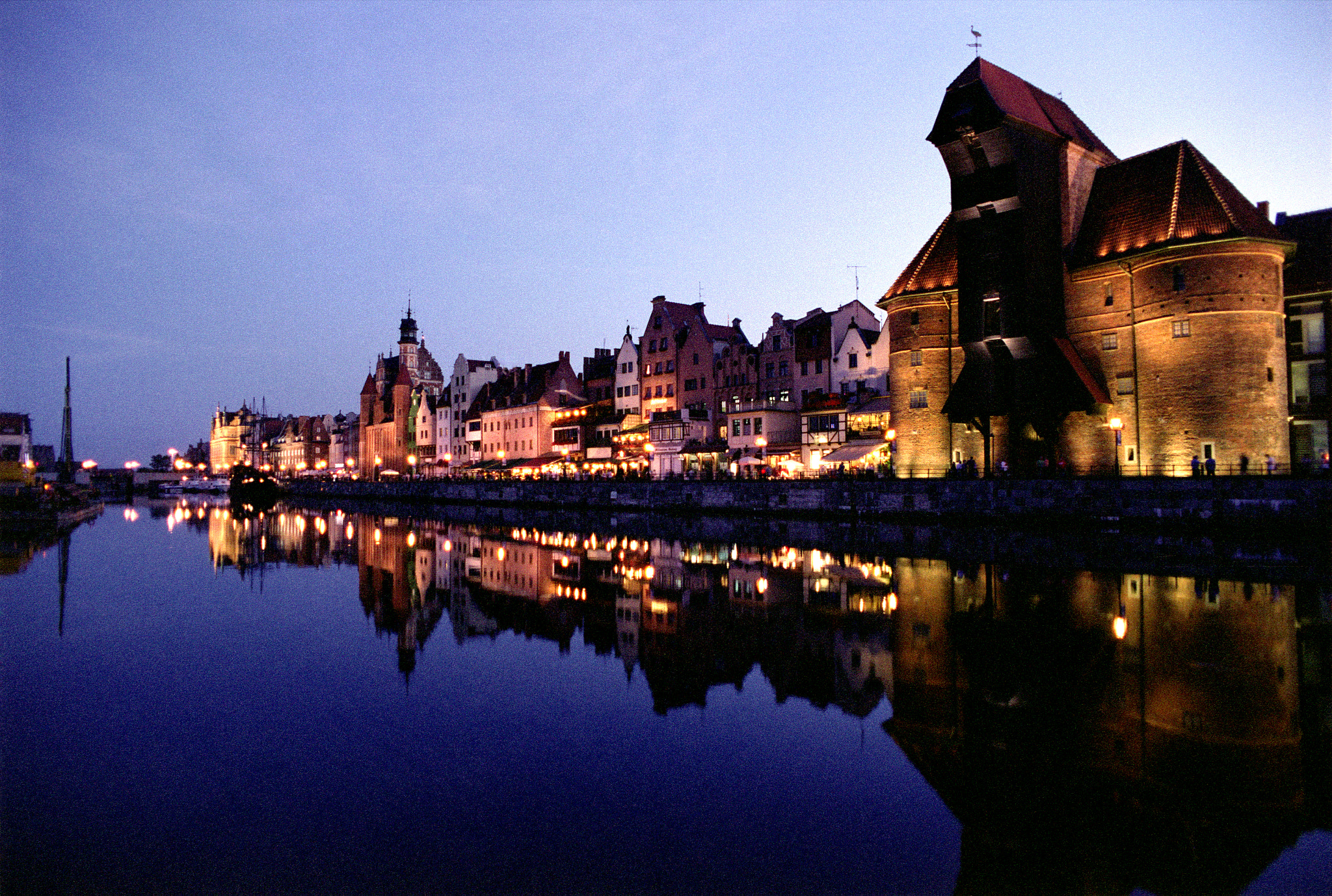 Pentax MZ-S sample photo. Port crane Żuraw and gdańsk nightscape photography