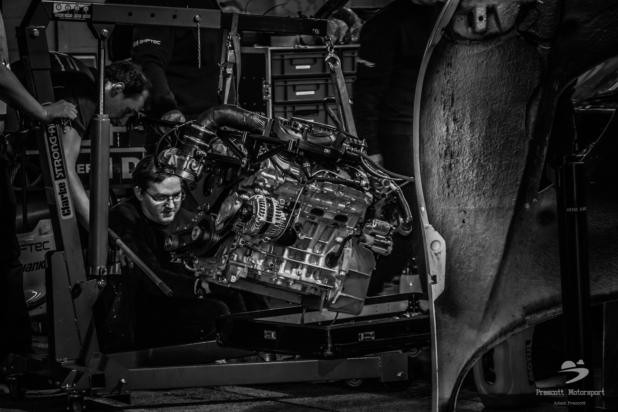 Canon EOS 7D + Canon EF 70-200mm F4L USM sample photo. Engine change photography