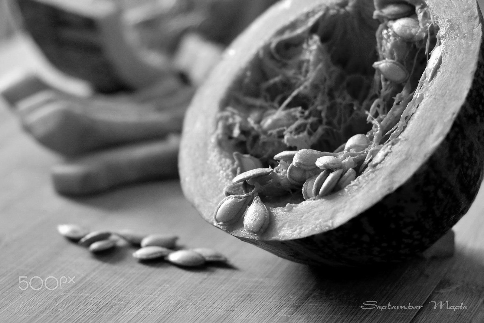 Nikon D90 + Nikon AF Nikkor 50mm F1.8D sample photo. 南瓜 [黑白] photography