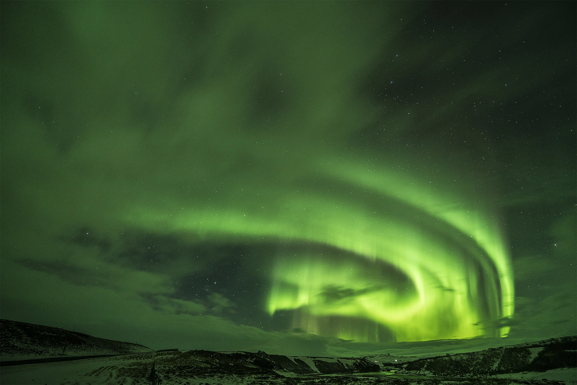 Sony a7R II + Sony Vario-Tessar T* FE 16-35mm F4 ZA OSS sample photo. Northern light photography