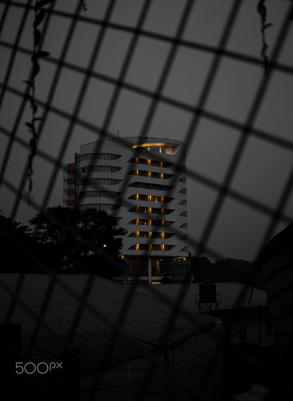 Canon EF-S 24mm F2.8 STM sample photo. Hampir malam photography