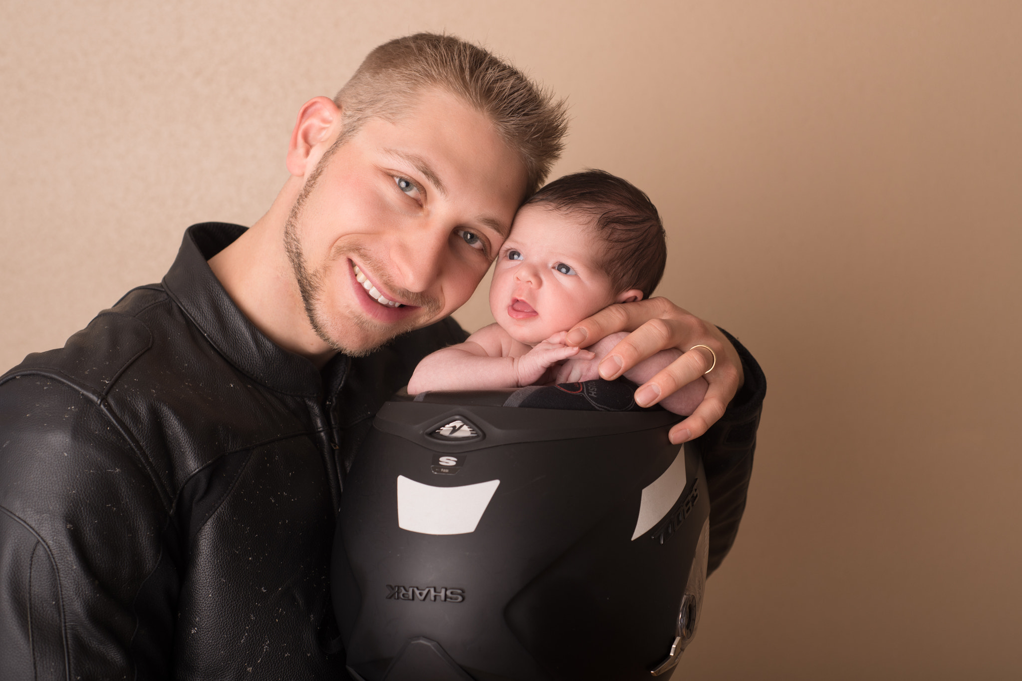 Nikon D750 + Nikon AF Nikkor 50mm F1.8D sample photo. Lana and dad photography
