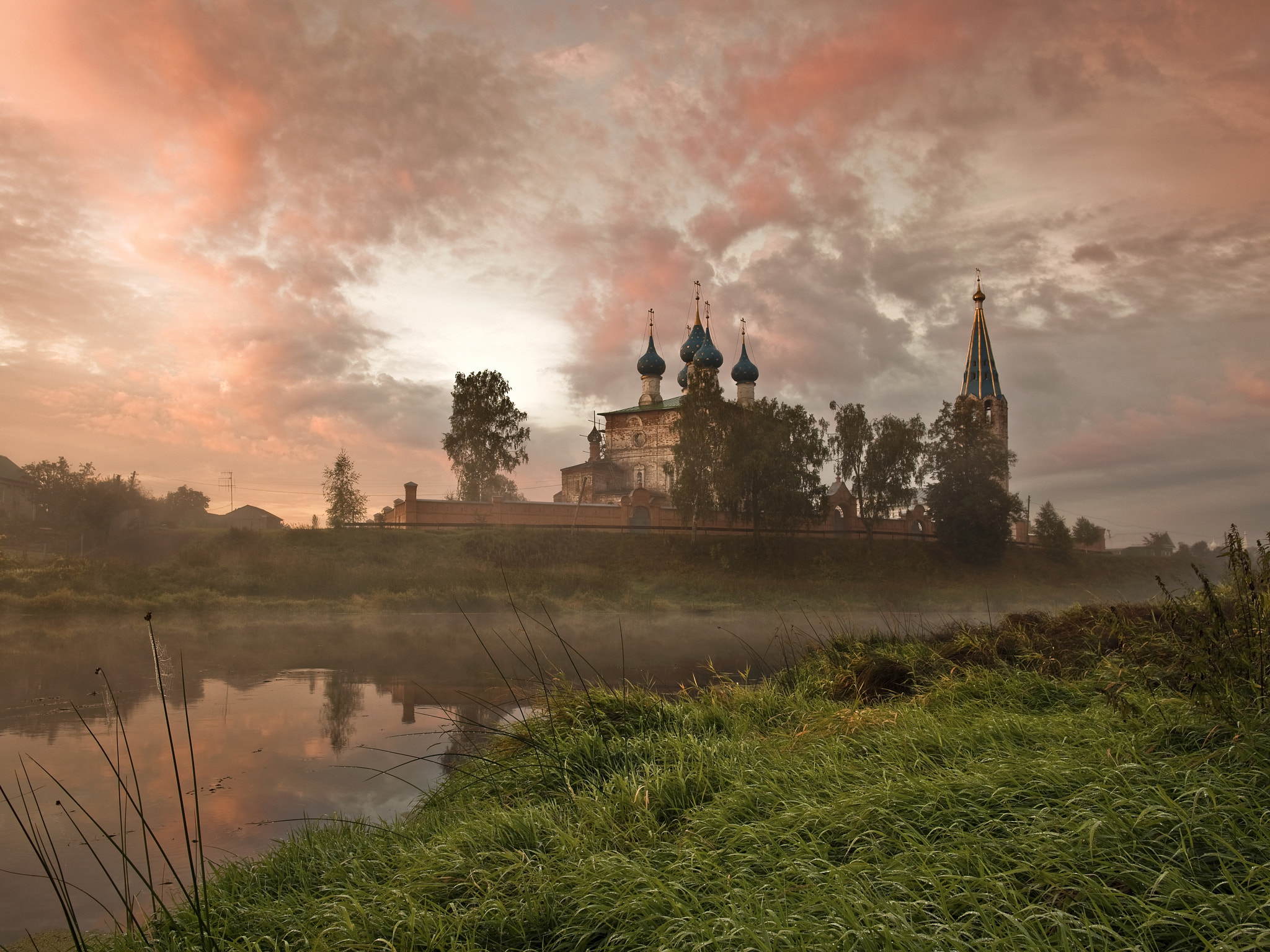 Canon EOS 5D Mark II + Canon EF 24mm F1.4L II USM sample photo. Dunilovo. autumn colours photography