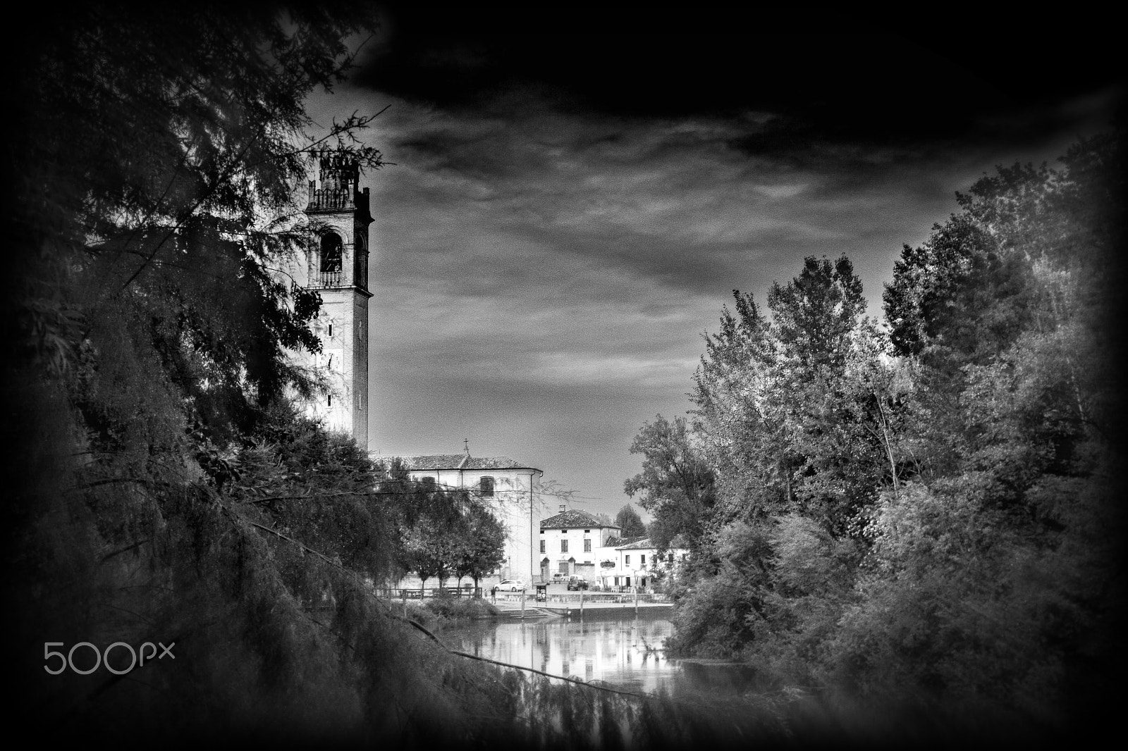 Tamron SP AF 17-50mm F2.8 XR Di II LD Aspherical (IF) sample photo. Holga infrared photography