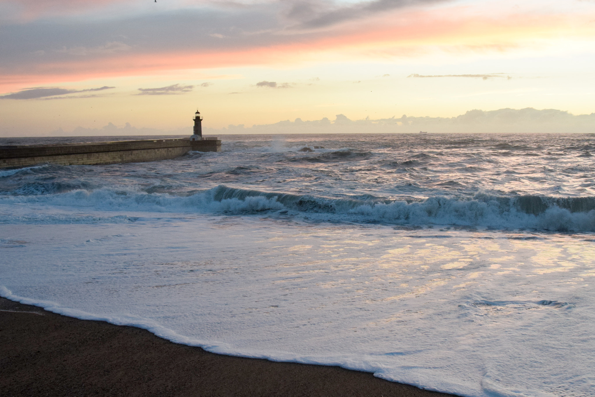 Sigma 18-250mm F3.5-6.3 DC Macro OS HSM sample photo. Lighthouse felgueiras in porto photography