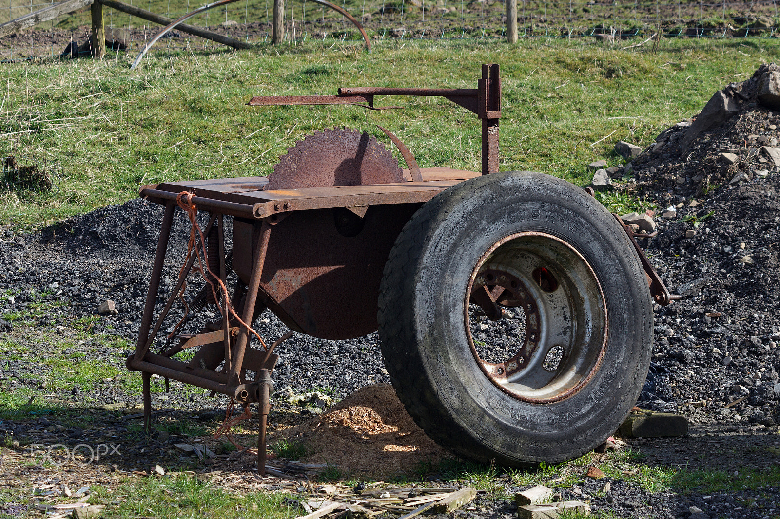 Canon EF 70-300mm F4-5.6 IS USM sample photo. An accident waiting to happen i reckon photography