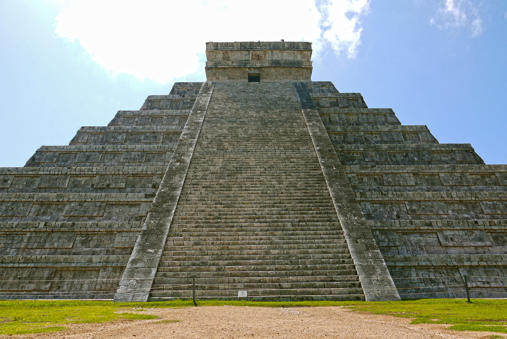 Panasonic Lumix DMC-GF3 sample photo. Chichen itza. mexico. photography