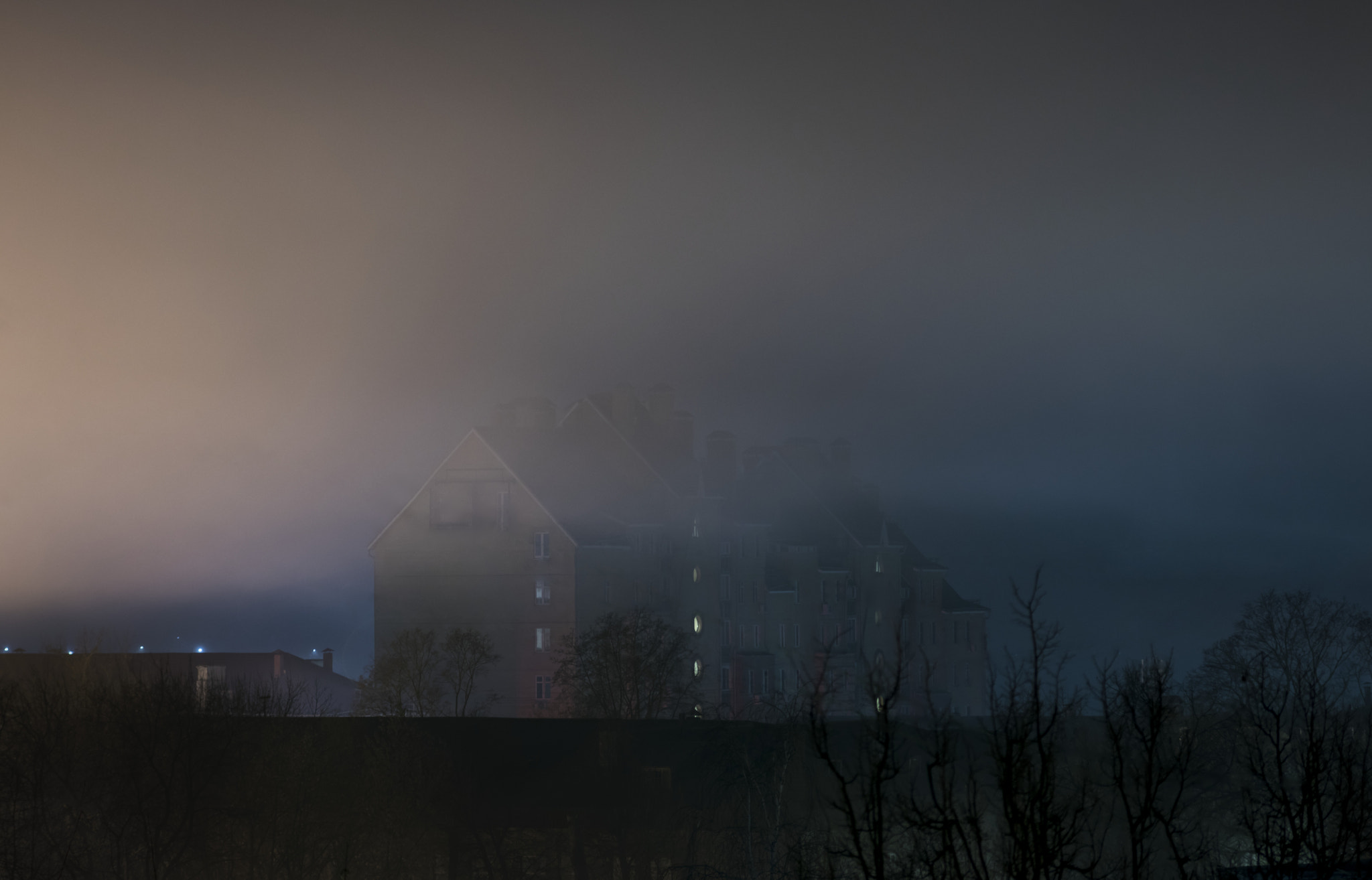 Canon EF 35-80mm f/4-5.6 sample photo. Night fog photography