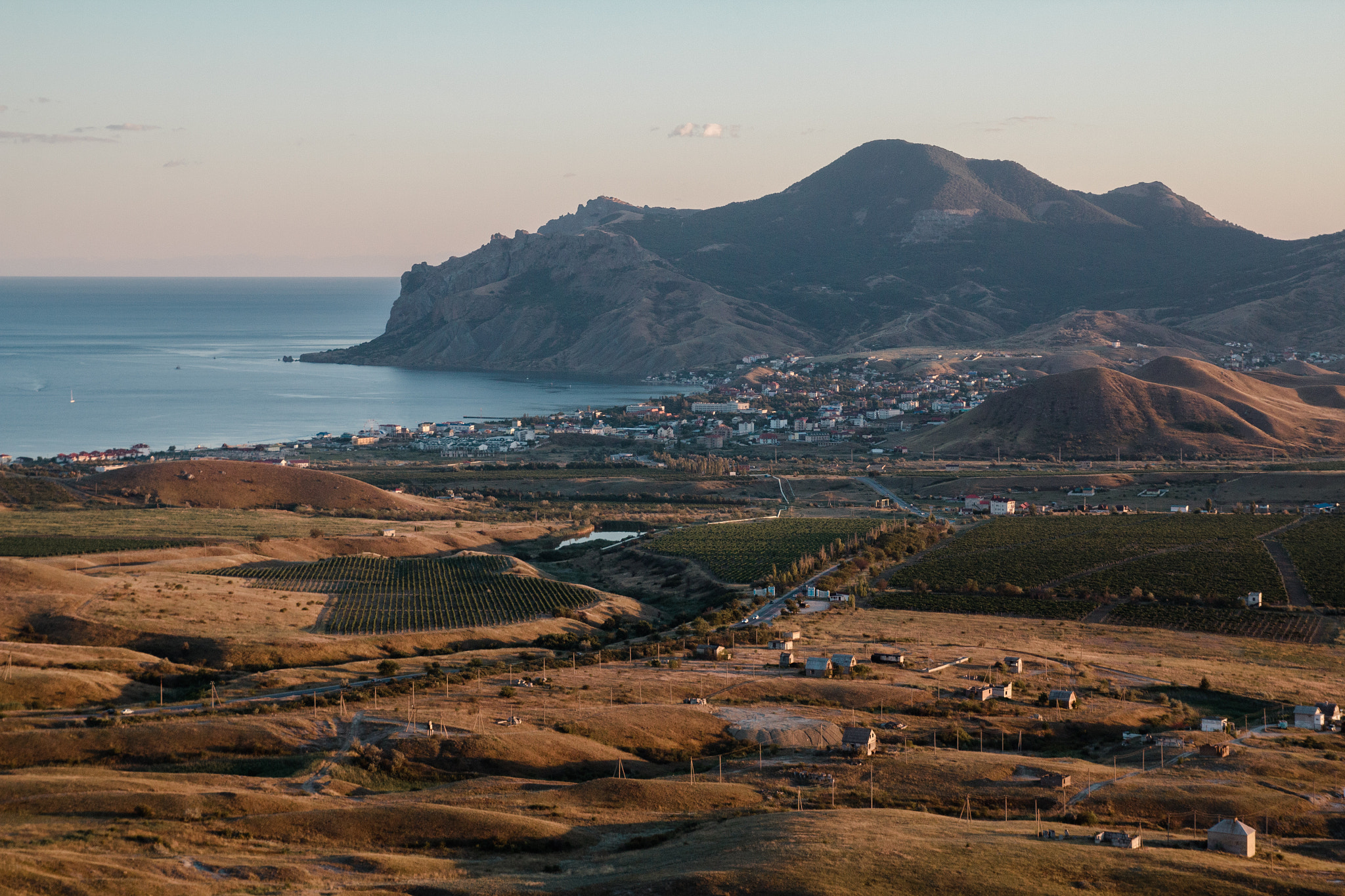 Tamron SP AF 17-50mm F2.8 XR Di II LD Aspherical (IF) sample photo. Crimean sunset photography