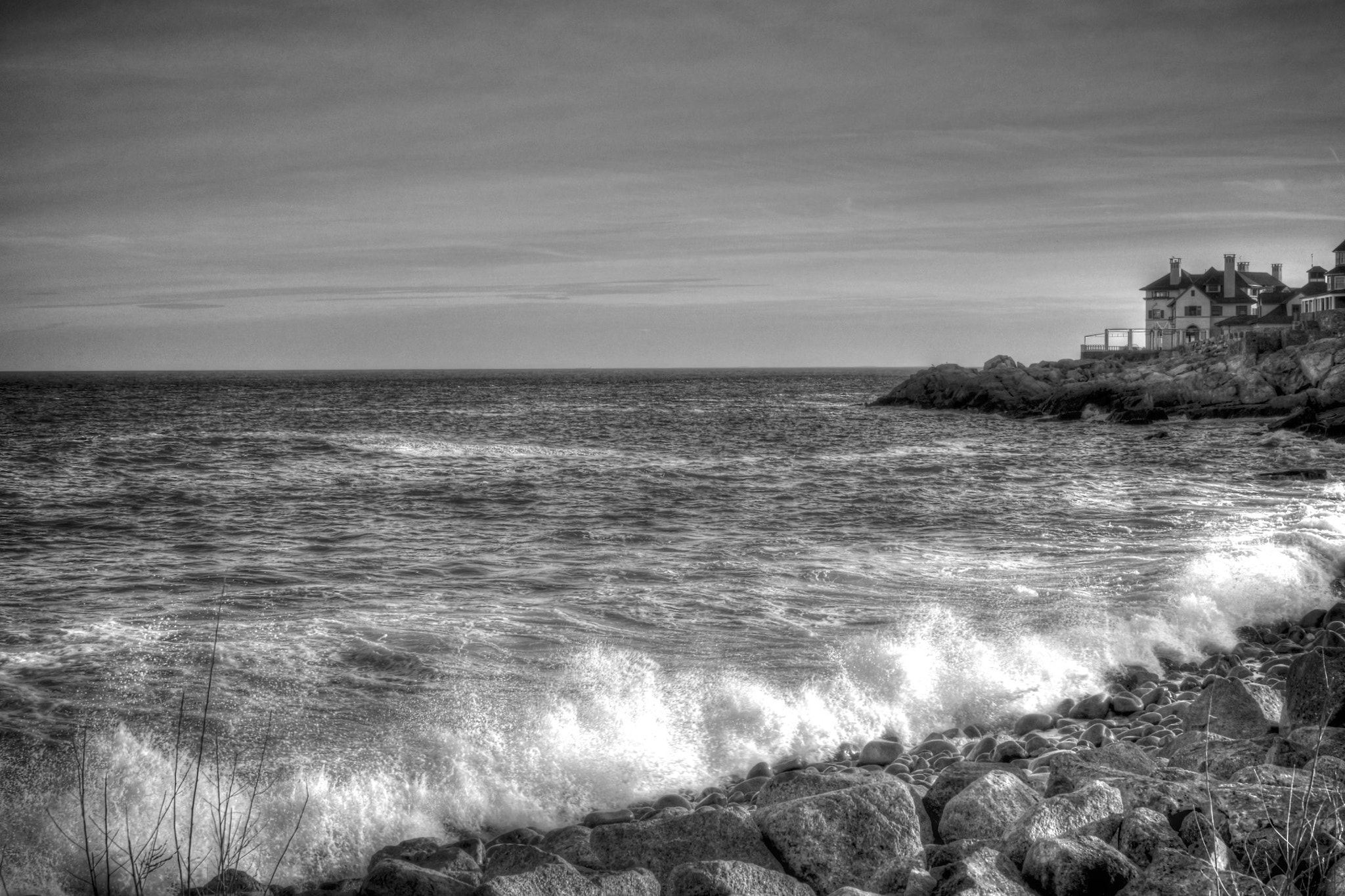 Olympus OM-D E-M5 II + Olympus M.Zuiko Digital ED 12-40mm F2.8 Pro sample photo. House by the sea photography