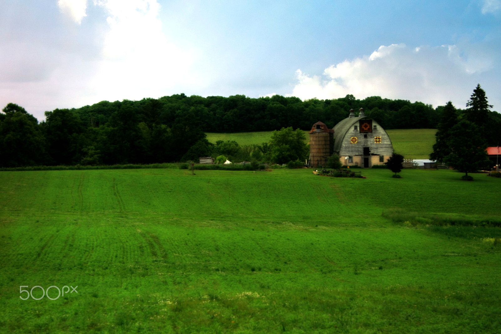 Canon EOS 400D (EOS Digital Rebel XTi / EOS Kiss Digital X) sample photo. Peaceful farm photography