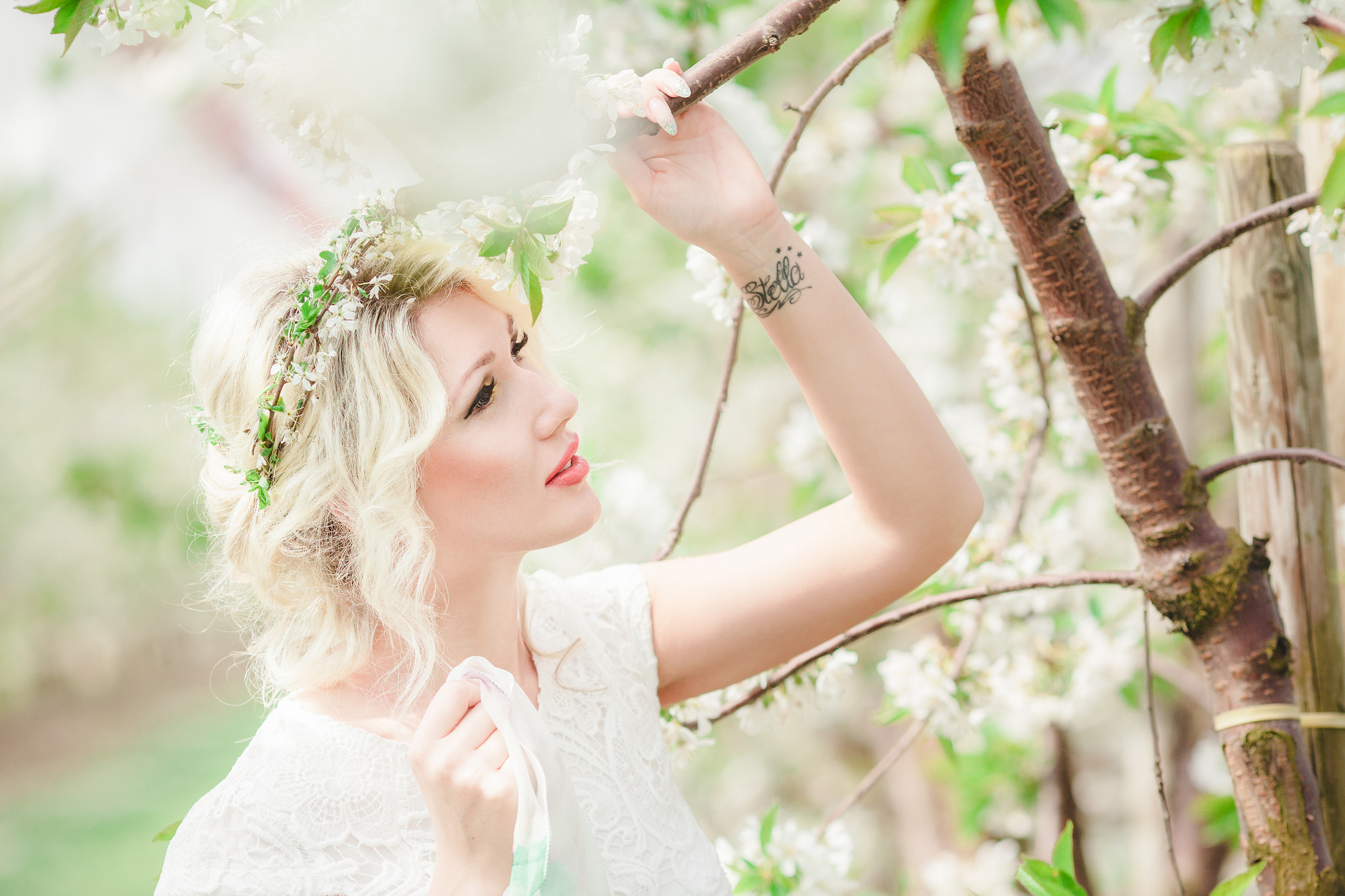 Canon EF 135mm F2L USM sample photo. Greenwhite photography