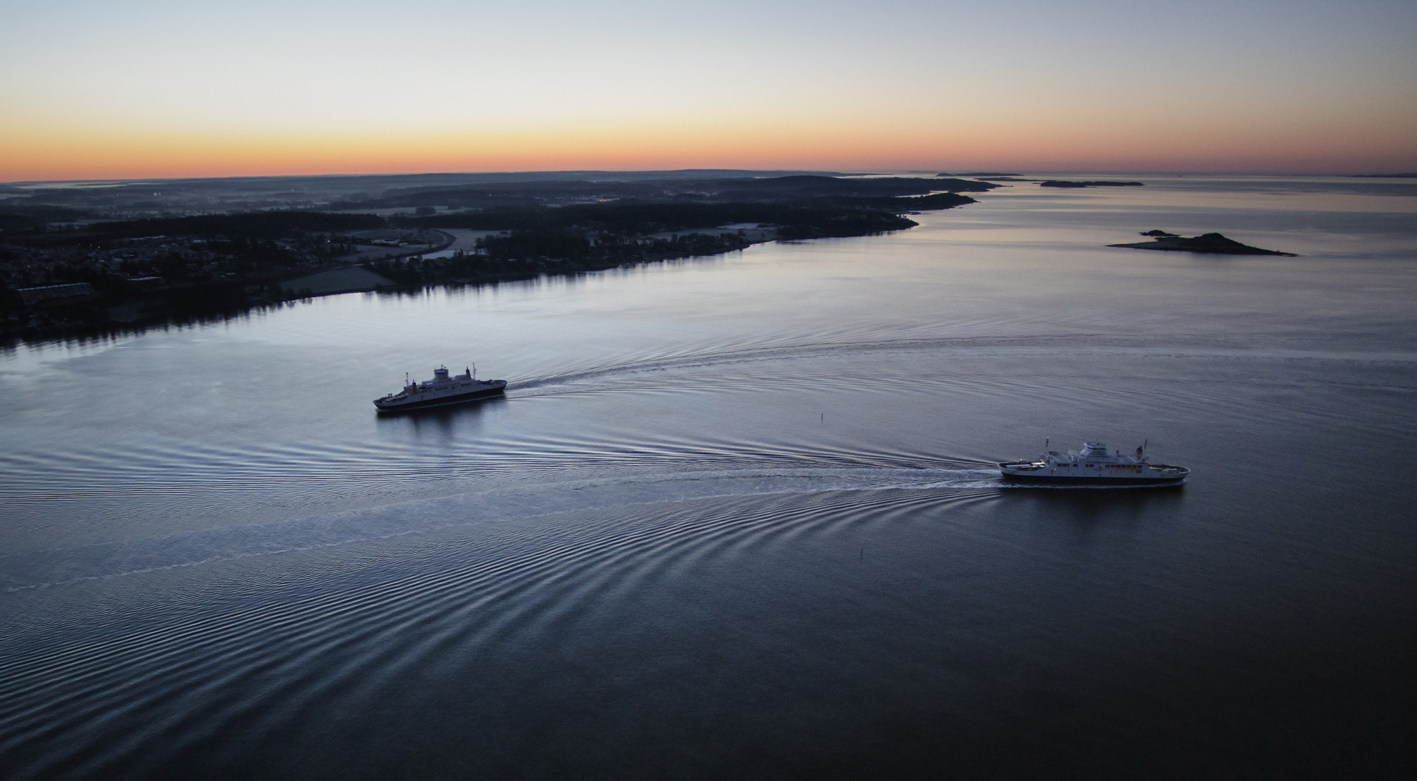 Nikon D3200 + Nikon AF Nikkor 14mm F2.8D ED sample photo. Bastøferga in sunrise - norway photography