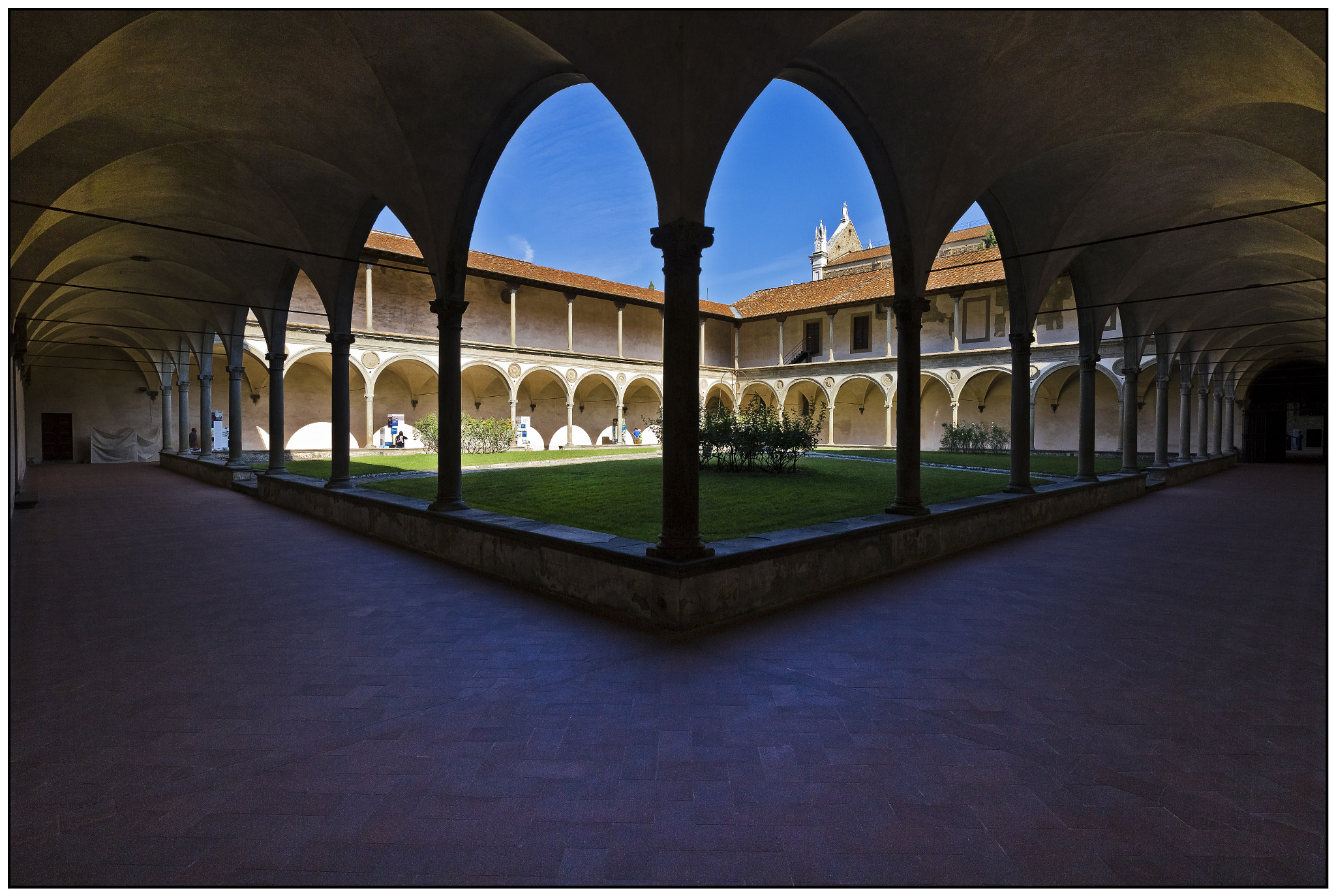 Canon EF-M 11-22mm F4-5.6 IS STM sample photo. Cloister of the holy cross, florence, italy. photography