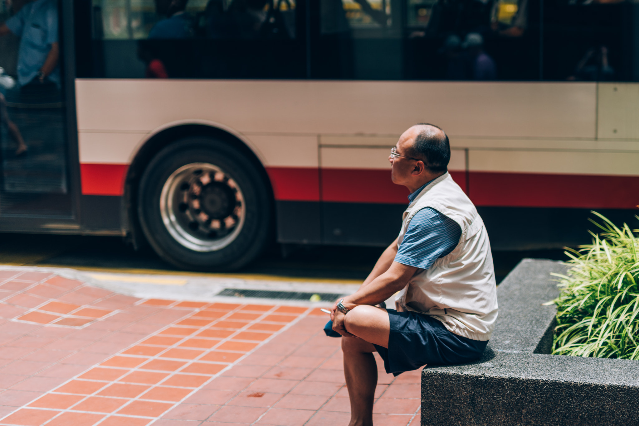 Nikon D810 + Sigma 50mm F1.4 DG HSM Art sample photo. Chinatown street photog photography