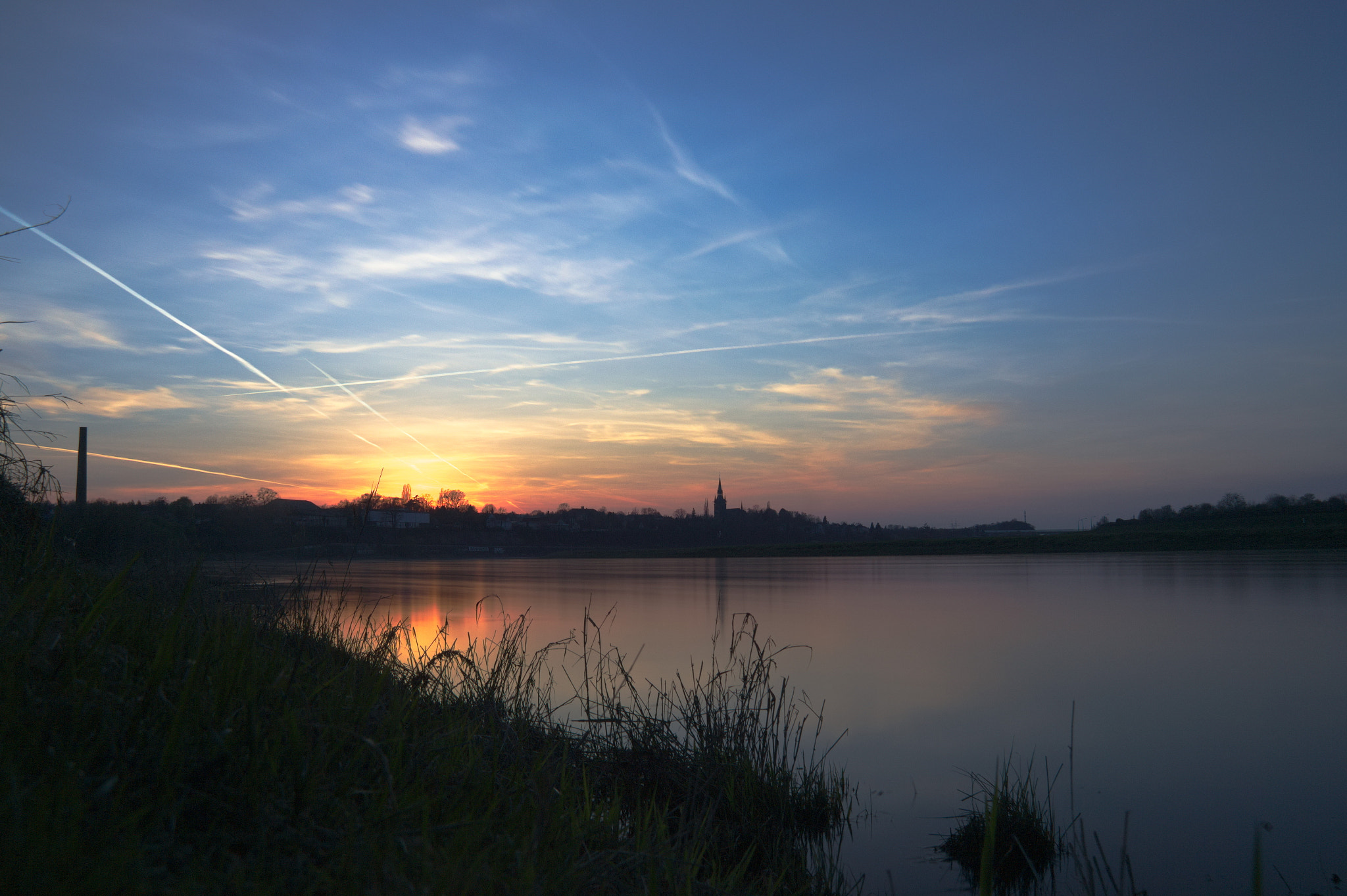 Canon EOS 600D (Rebel EOS T3i / EOS Kiss X5) sample photo. Evening river photography