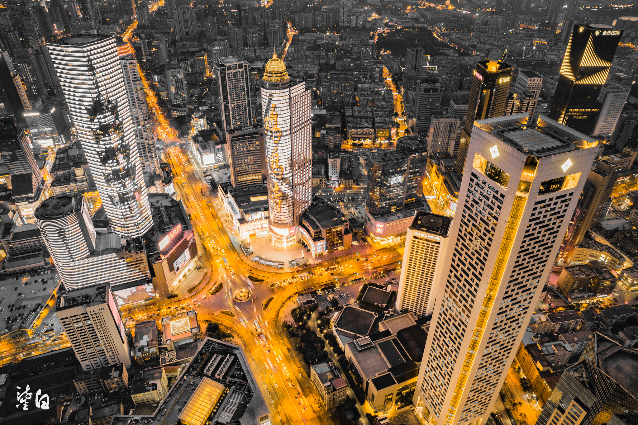Canon EOS 6D + Sigma 24-70mm F2.8 EX DG Macro sample photo. Heart of the city photography