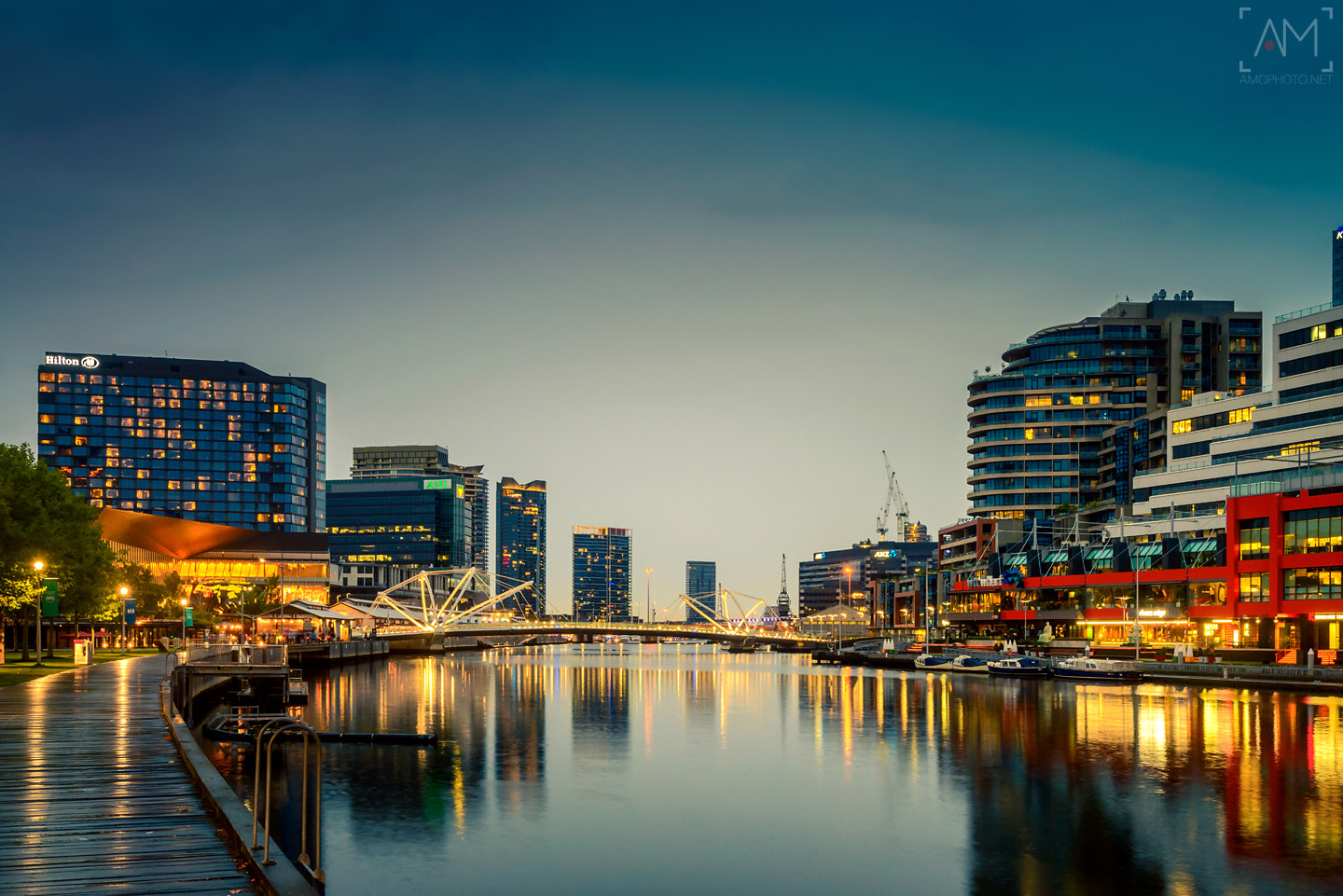 Nikon AF-S Nikkor 16-35mm F4G ED VR sample photo. Melbourne city and yarra river at night photography
