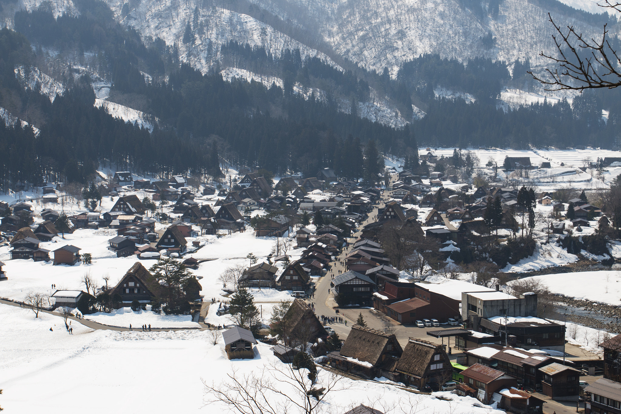 Canon EOS 70D + Canon EF 17-40mm F4L USM sample photo. Shirakawa-go photography