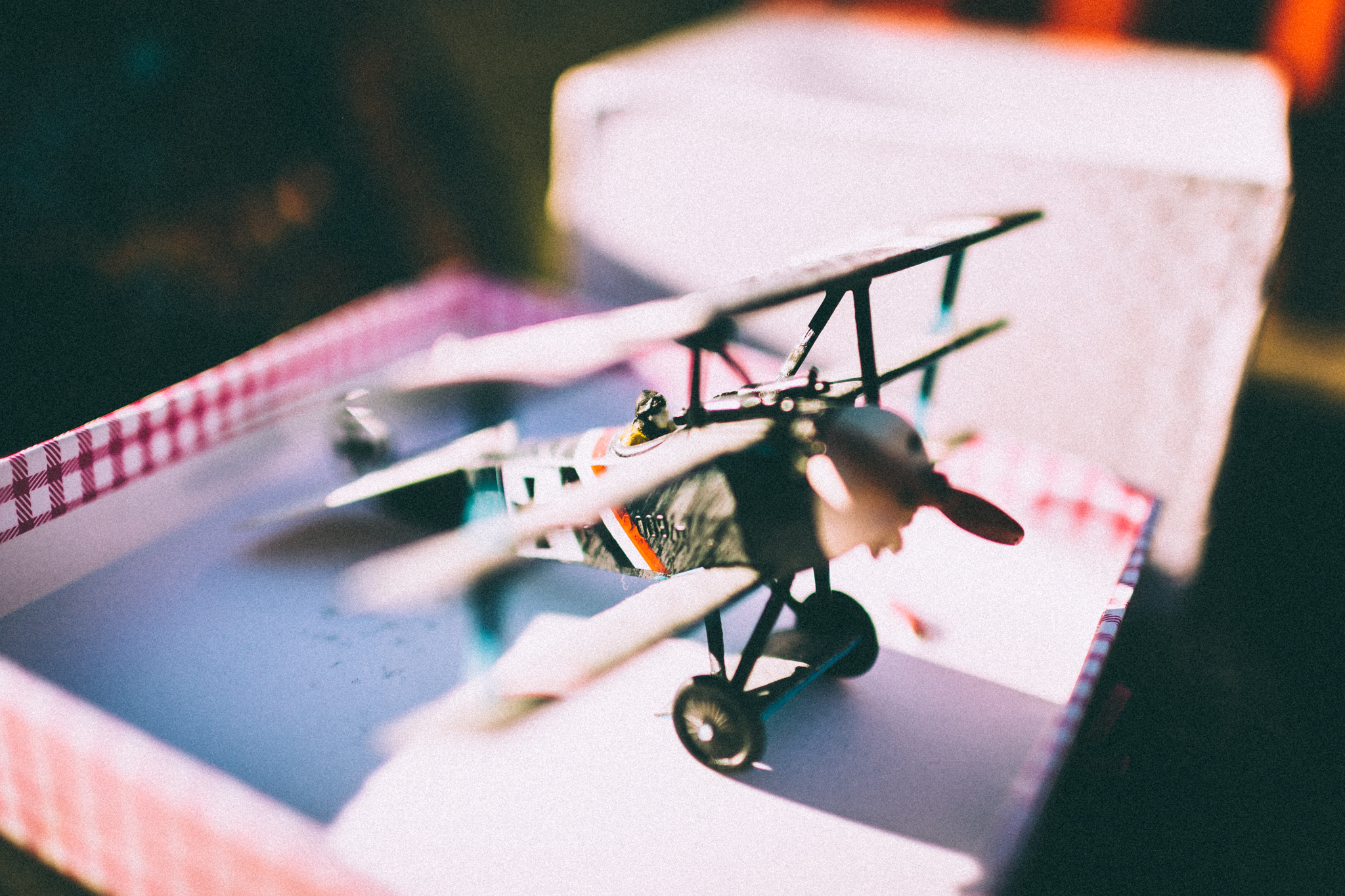 Canon EF 35mm F1.4L USM sample photo. Aeroplane model bokeh photography