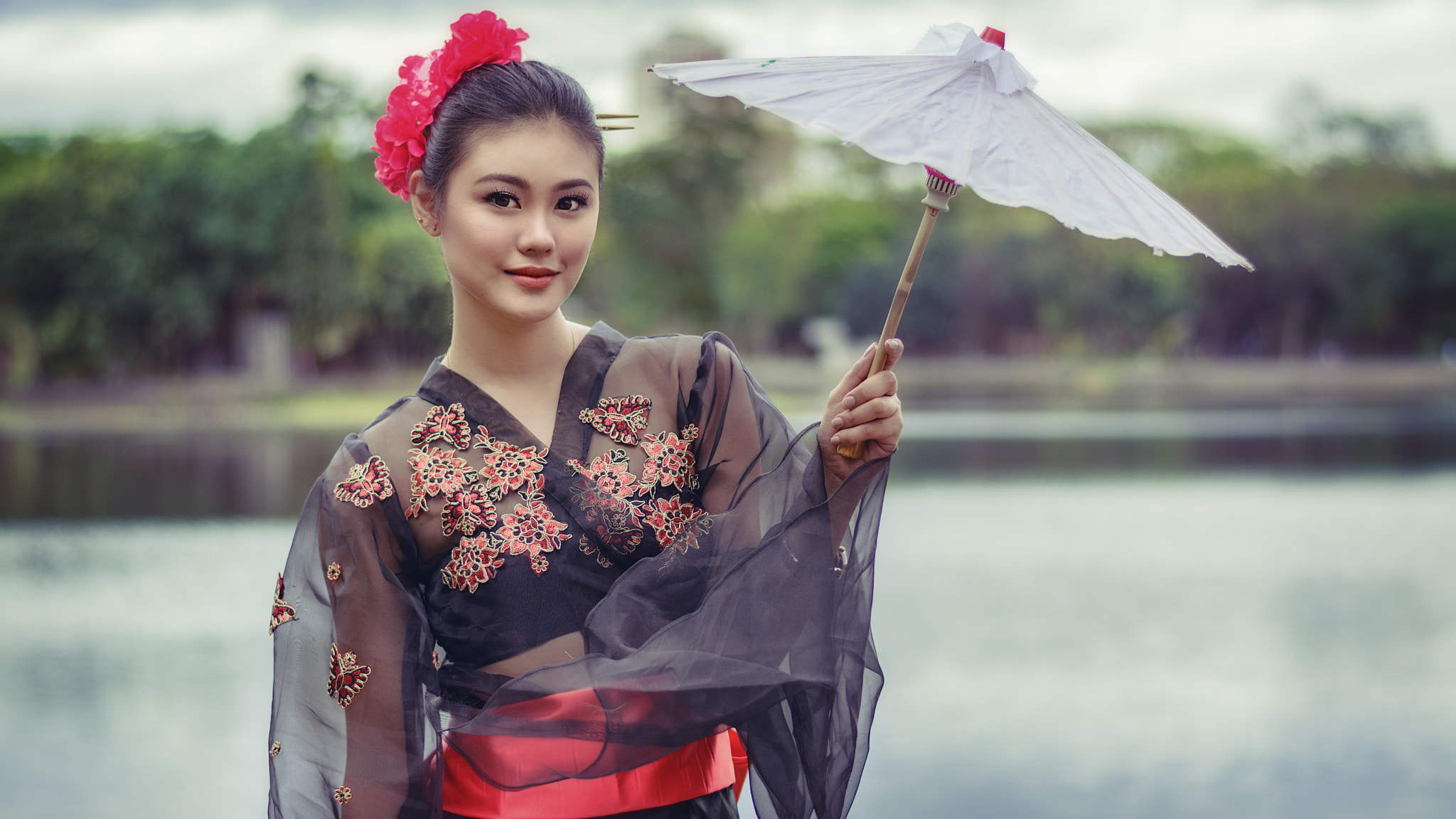 Nikon D5200 + Nikon AF-S Nikkor 50mm F1.8G sample photo. Geisha photography