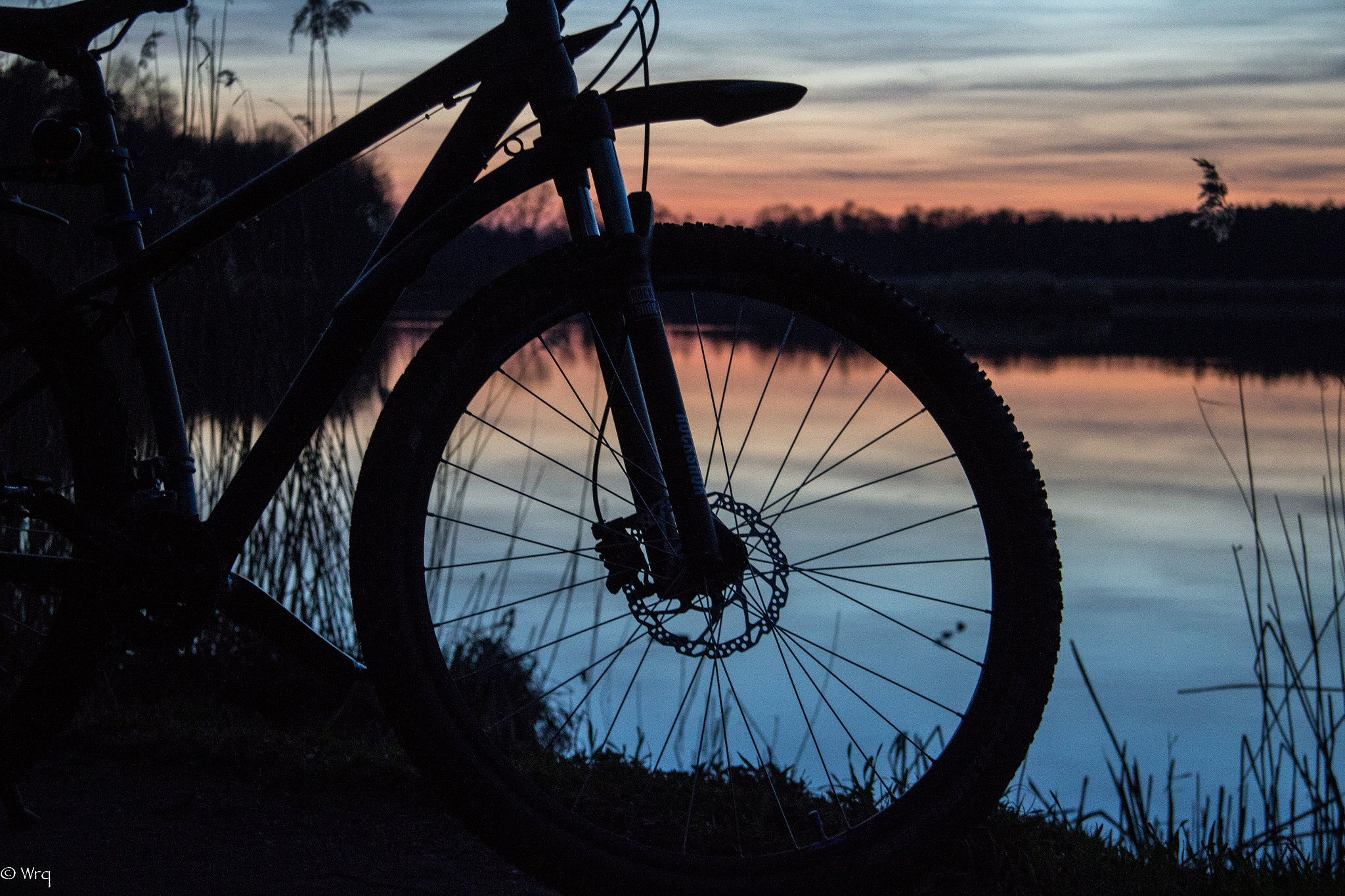 Canon EF-S 17-85mm F4-5.6 IS USM sample photo. Rowerowy cień photography