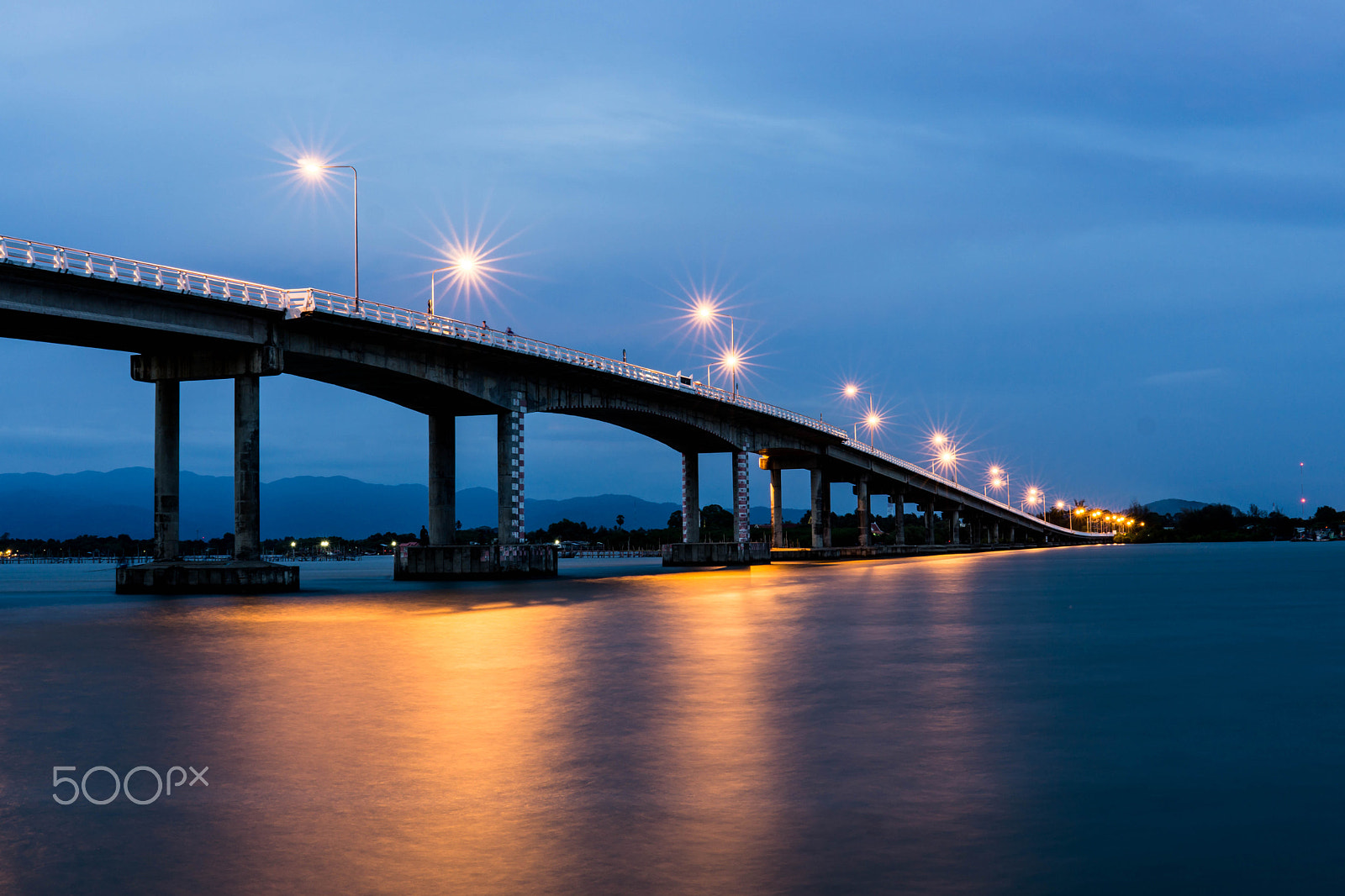 Sony a6000 sample photo. Taksin maharat bridge photography