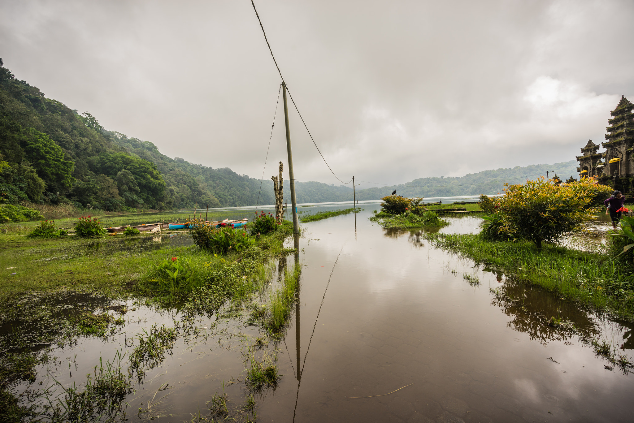 Sony a7R + Sony Vario-Tessar T* FE 16-35mm F4 ZA OSS sample photo. Pura ulun danu tamblingan photography