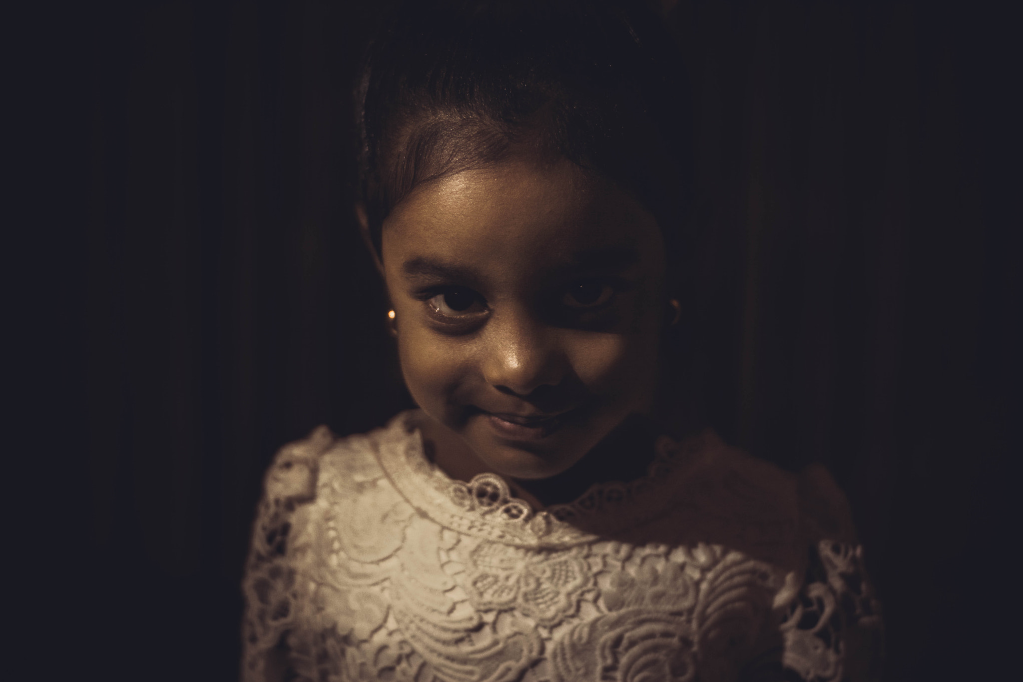 Nikon D7100 + Nikon AF Nikkor 50mm F1.8D sample photo. Princess of shadows photography